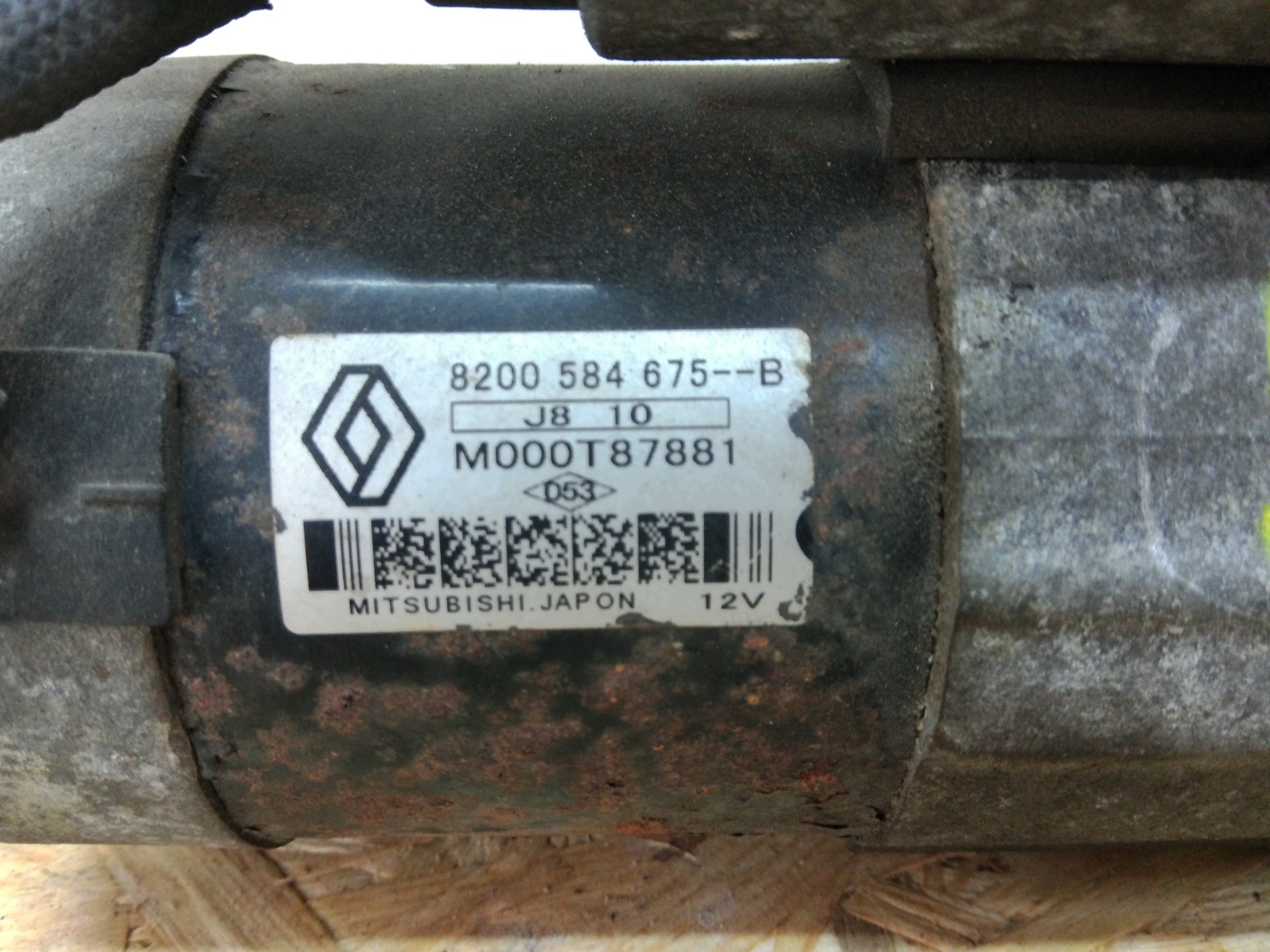 Renault Käynnistin OE 8200584675B - Käytetty