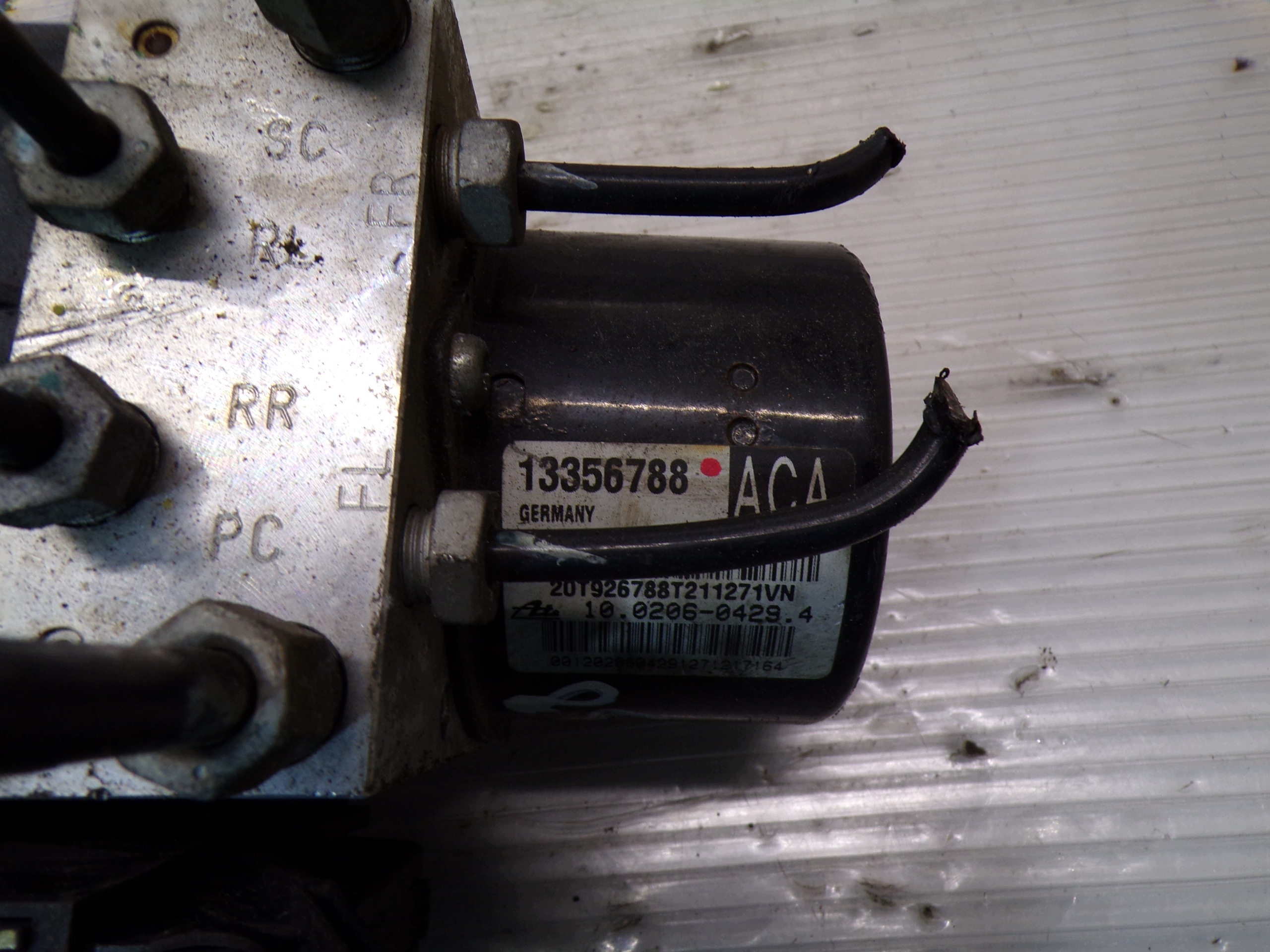 Pompe ABS OEM 13356788 pour Opel Astra J image 4