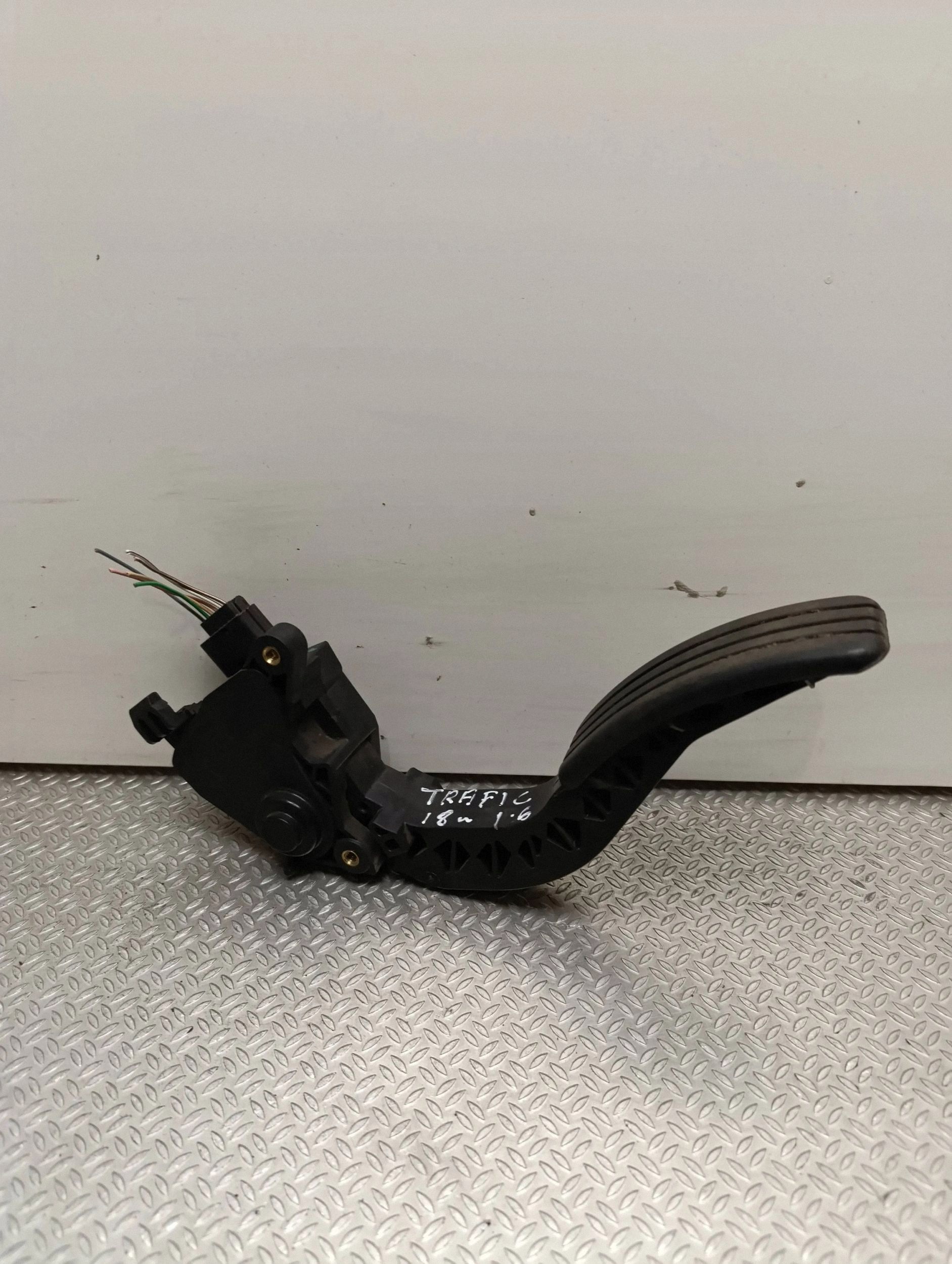 Kaasupoljin OEM 180027179R Renault Trafic III 14-21