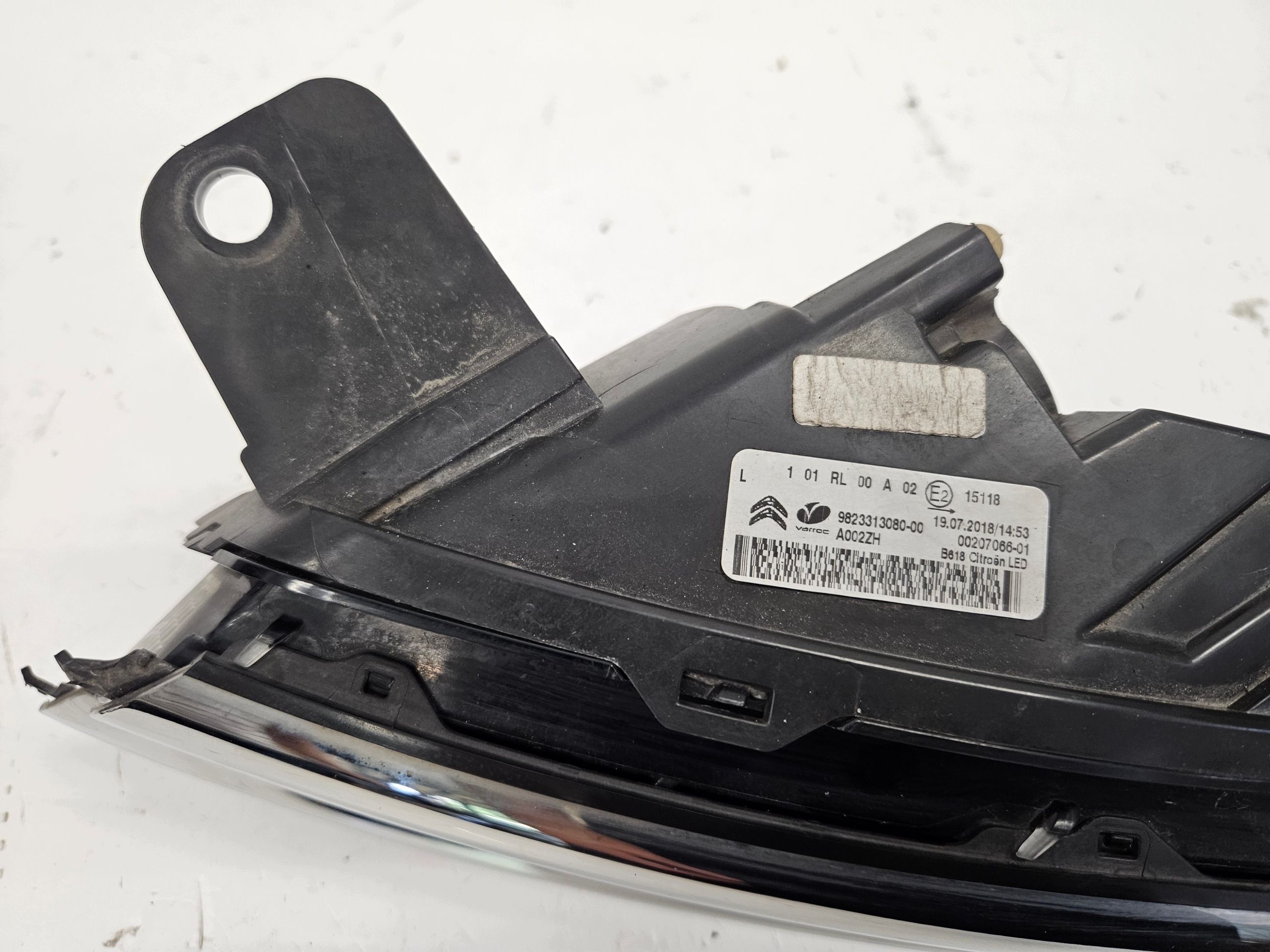 OEM 9823313080 Linke LED DRL Blinkleuchte für Citroen C3 image 4