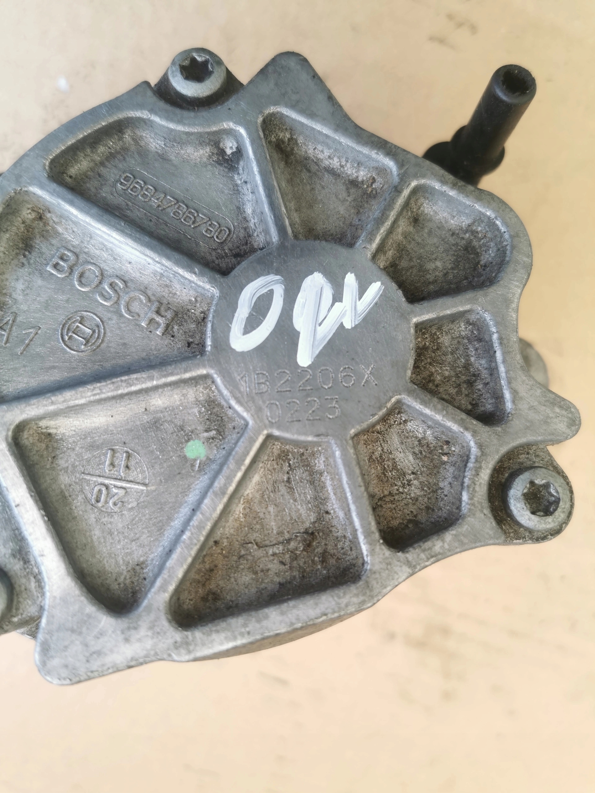 Bomba de vacío OEM 9684786780 para Citroën C4 Grand Picasso image 3