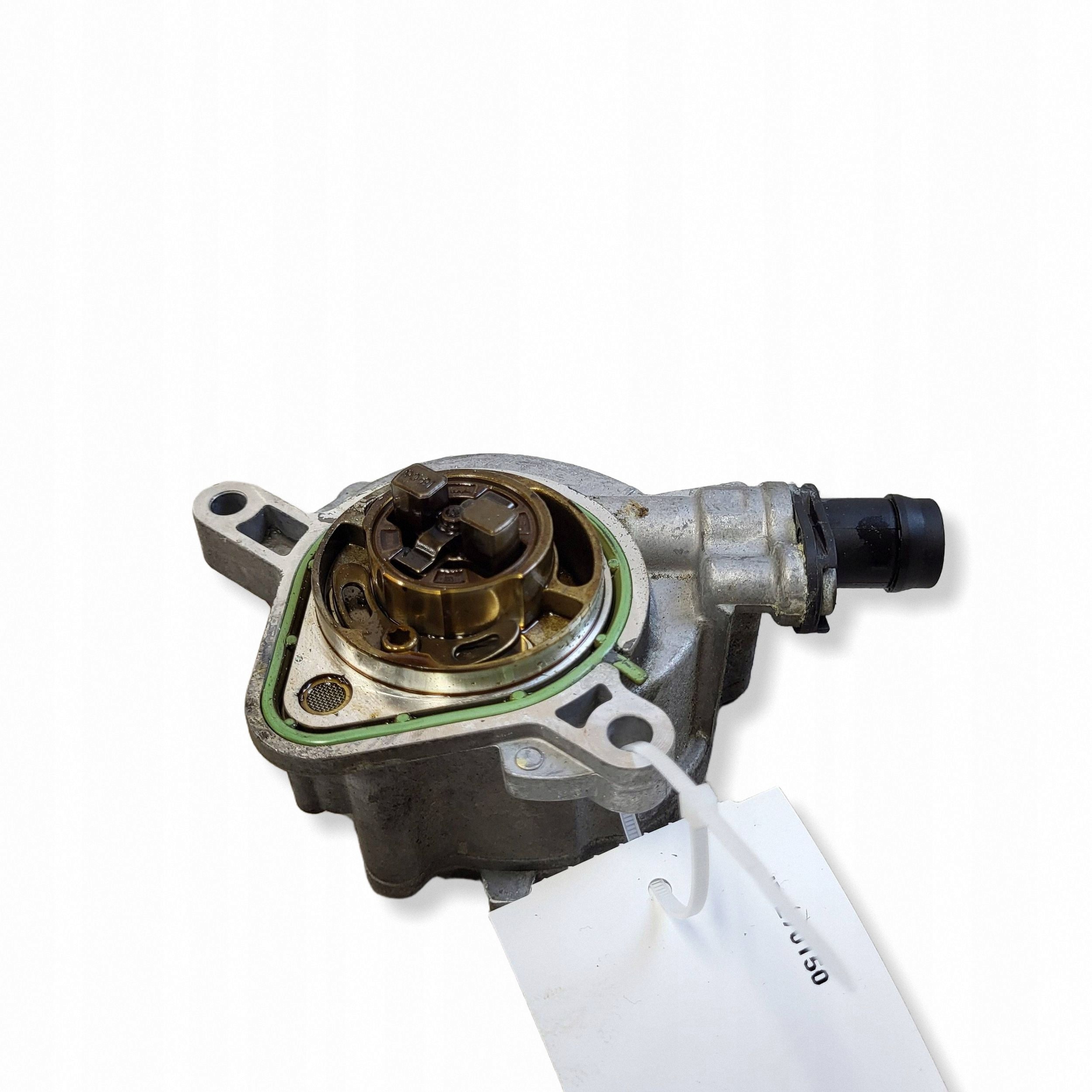 Nissan tyhjiöpumppu OEM A2820900005 - Käytetty