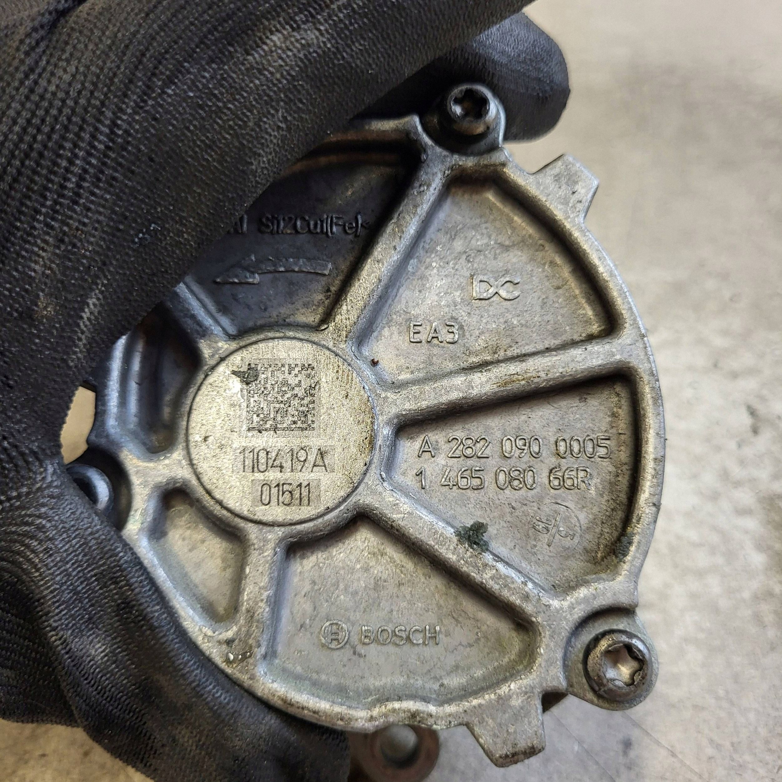 Bomba de vácuo Nissan OEM A2820900005 - Usada image 6