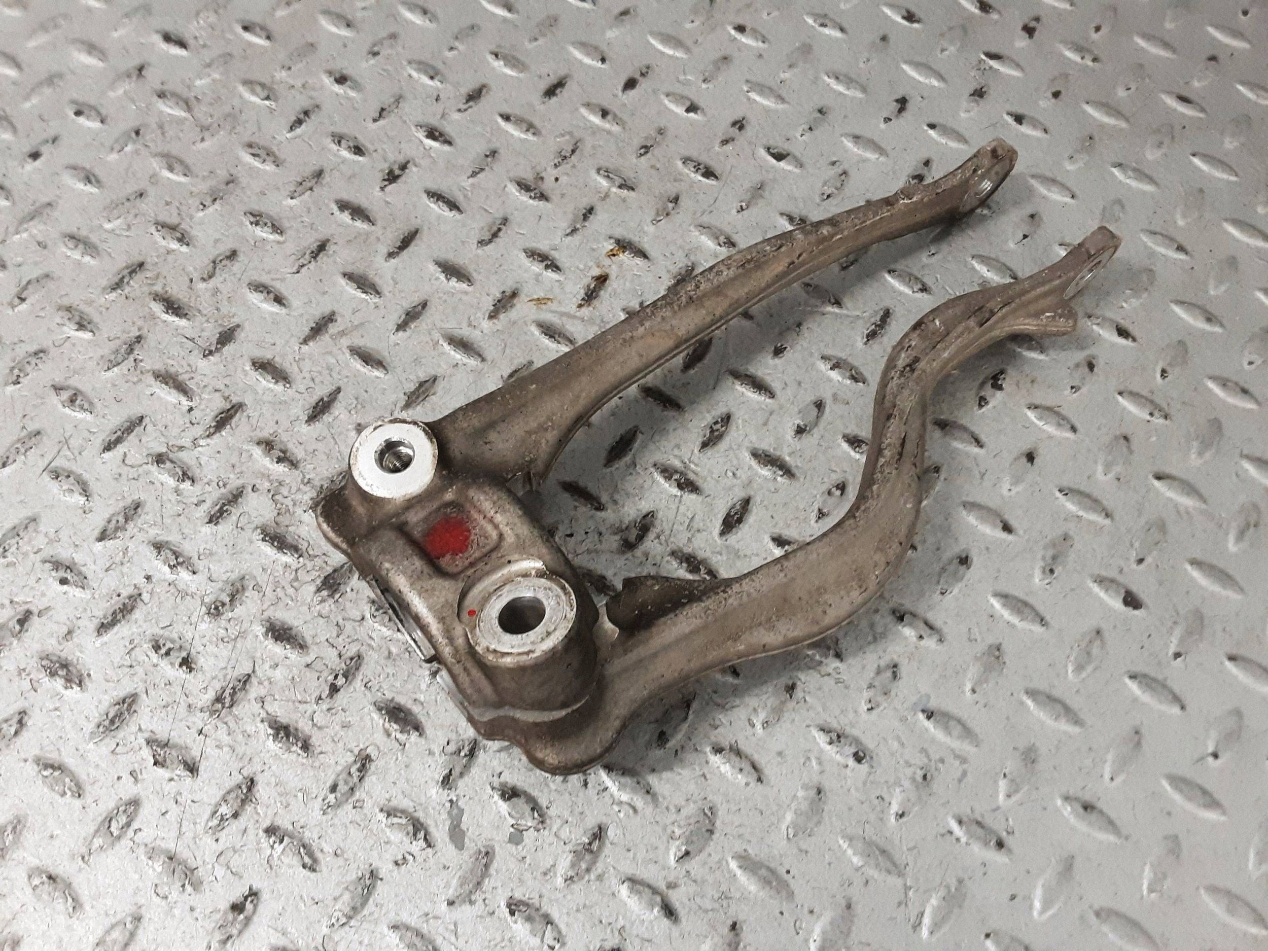 Porsche Macan 95B Suporte amortecedor dianteiro esquerdo OEM 95B413037C image 3