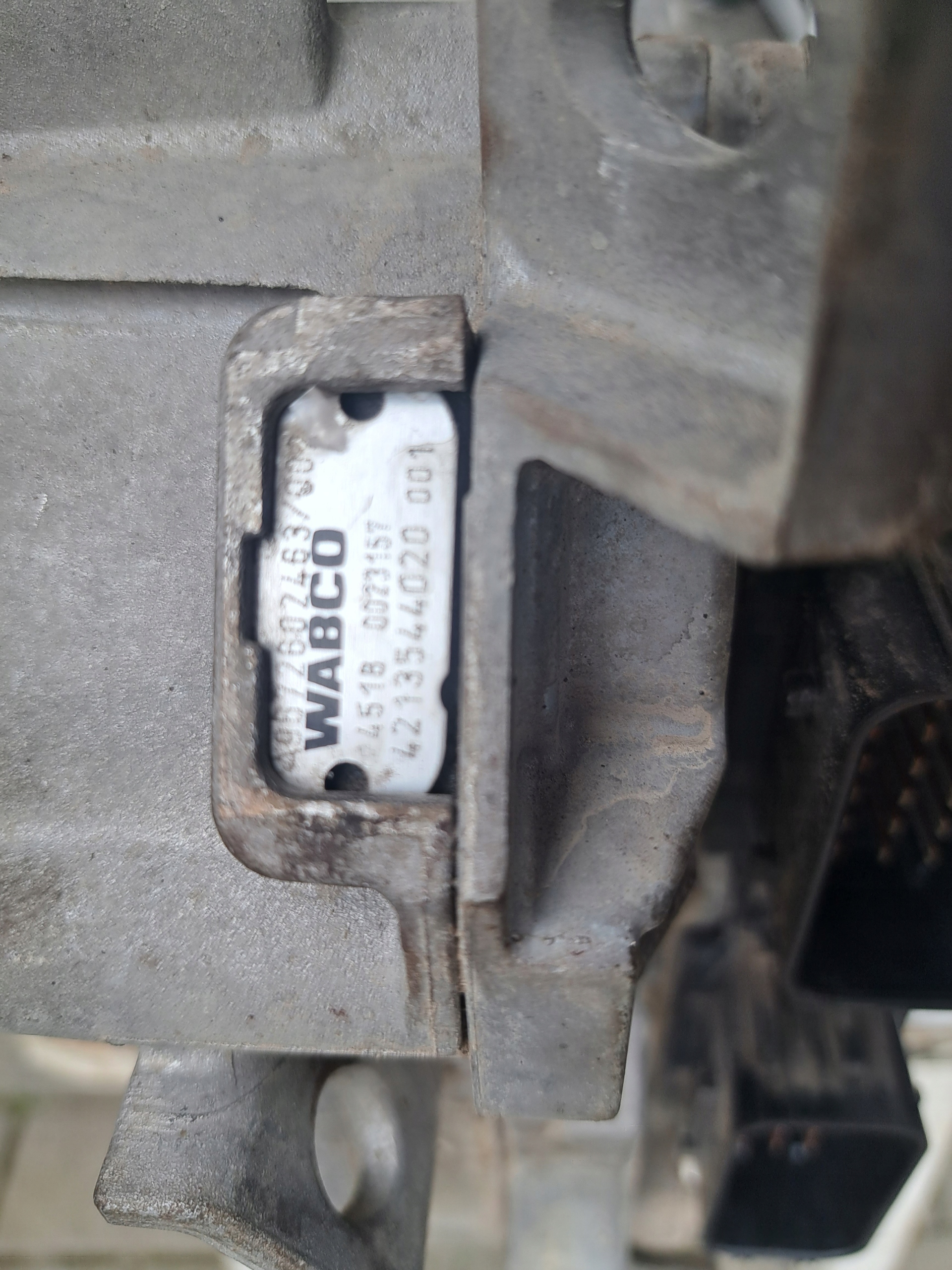 Selector de marchas Mercedes Atego OEM A9672602463 - Usado image 3