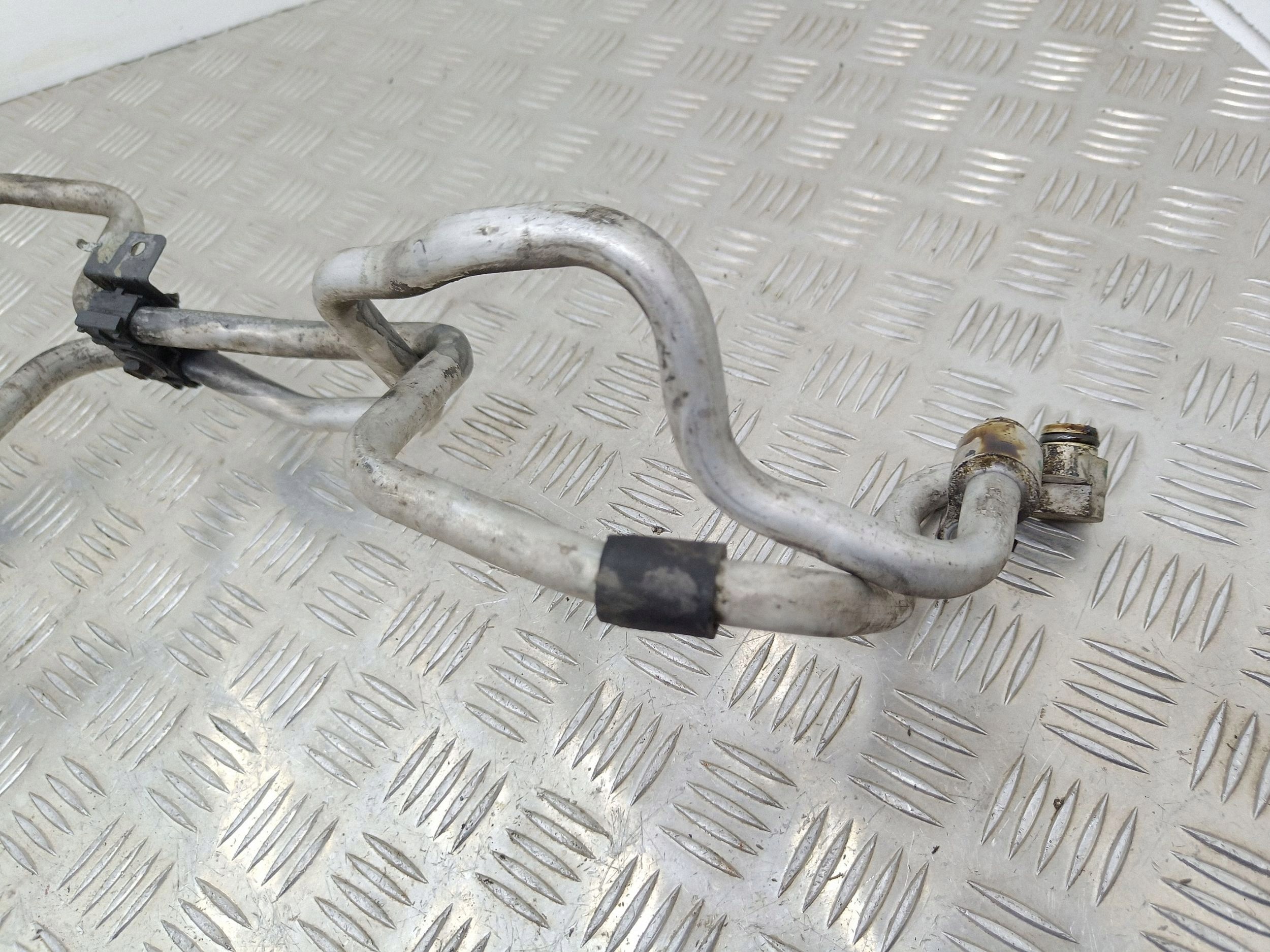 Mangueira do arrefecedor de óleo OEM 7576397 BMW X5 E70 X6 E71 image 9