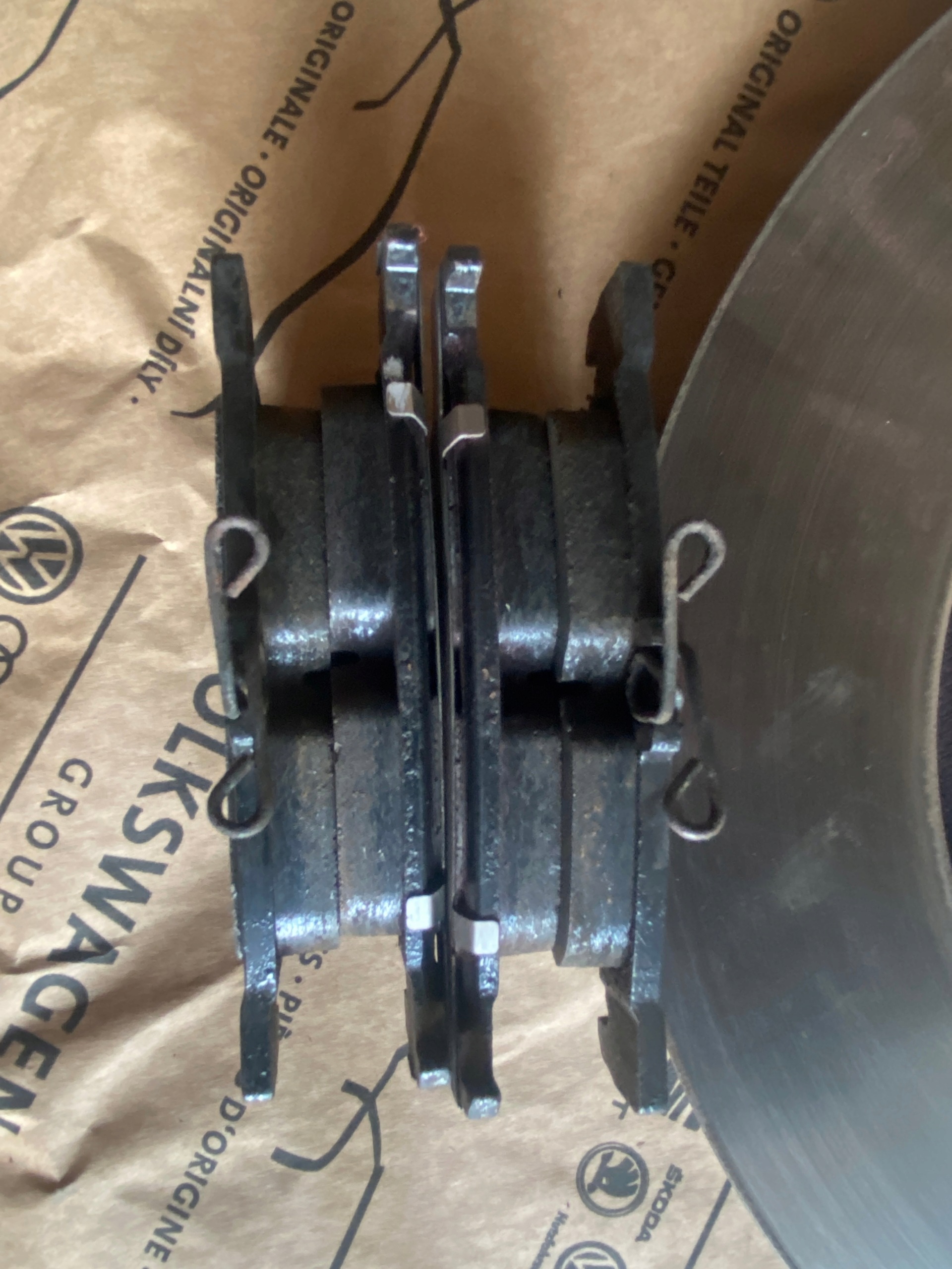 Discos de freno traseros CUPRA LEON 23r OEM 5Q0615601E image 8