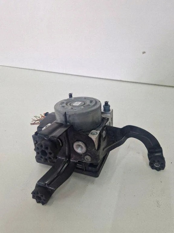 Bomba ABS BMW F30 6868638 - Peça OEM usada image 3