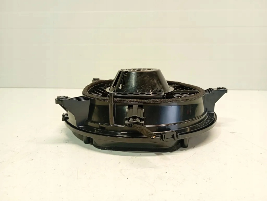 Subwoofer OEM 8V0035412B pour Audi A3 8V Berline image 5