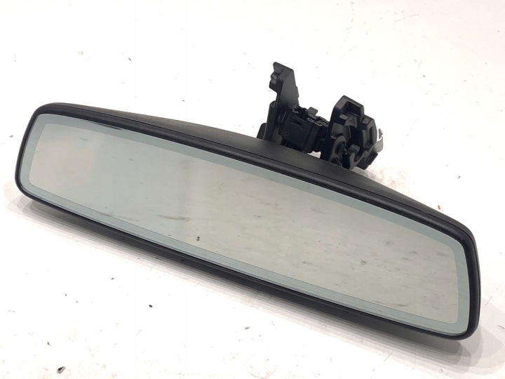 BMW G30 Sedanin sisäpeili, peruutuskameralla