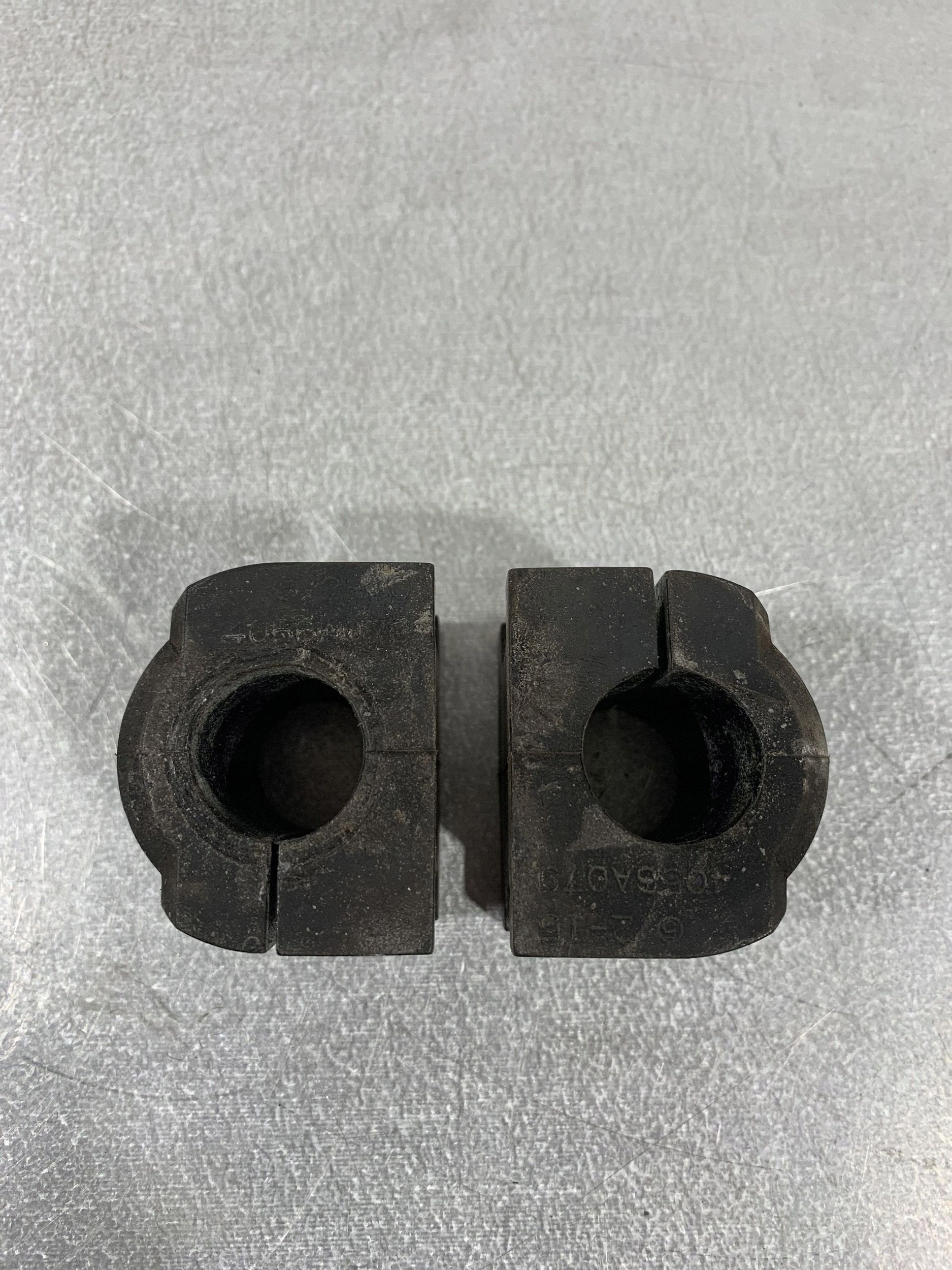 Mitsubishi FBZ18488 Vorderer Stabilisatorlenker - Gebraucht image 3