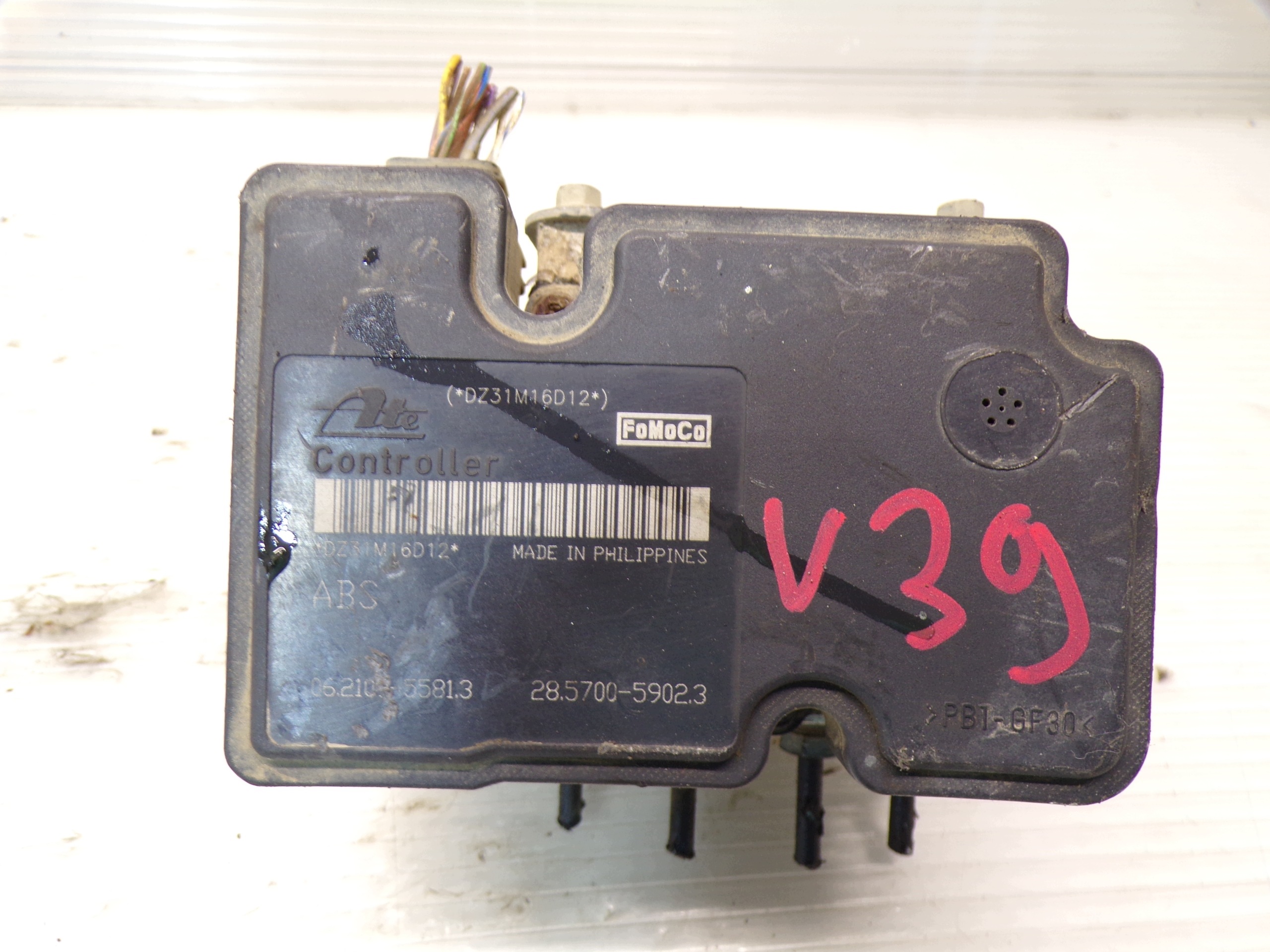 Pompe ABS OEM 8V512M110AD pour Ford Fiesta MK7 image 3
