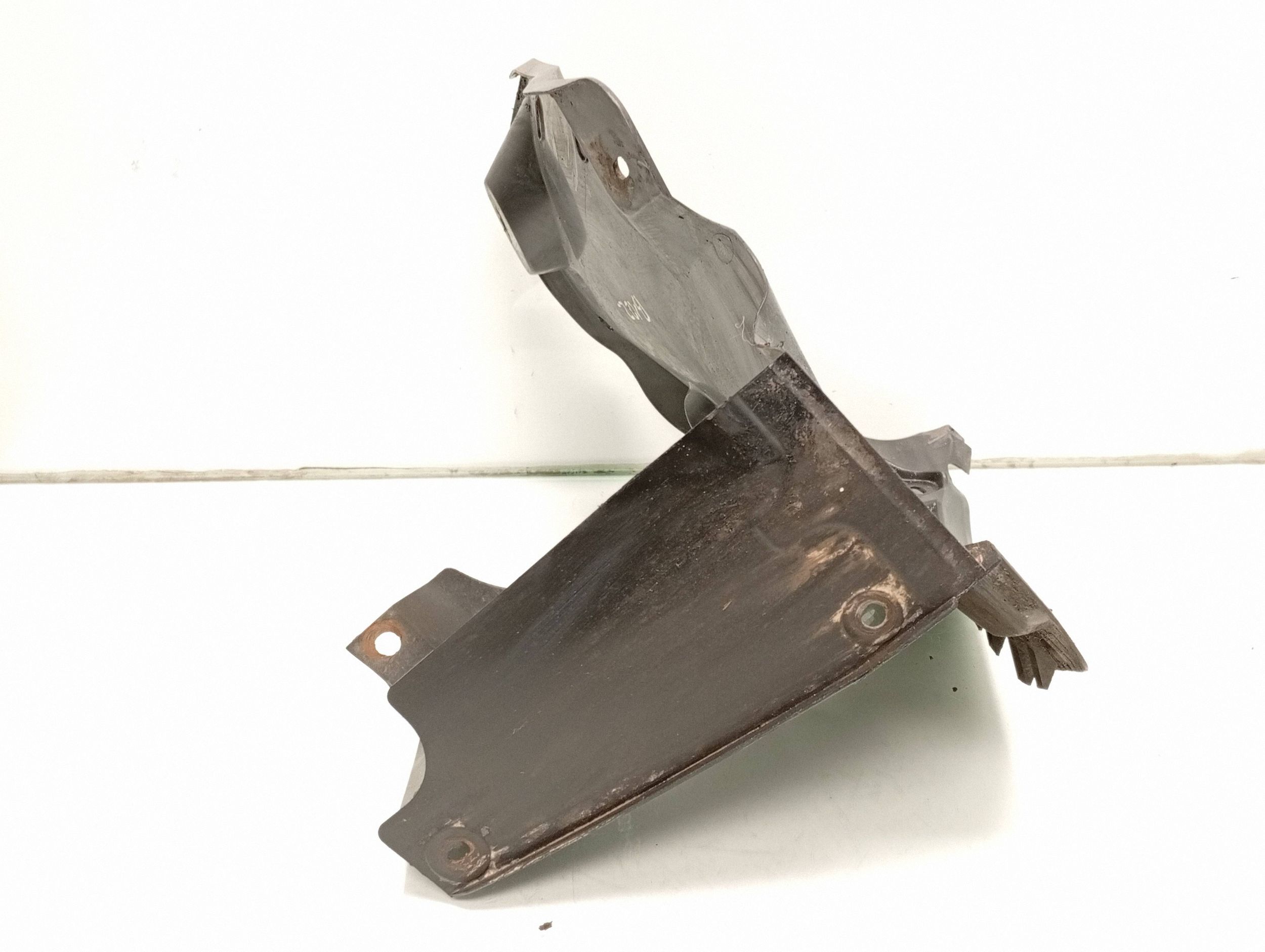 Escudo para-choques Mazda 5 OEM K2443 - Usado