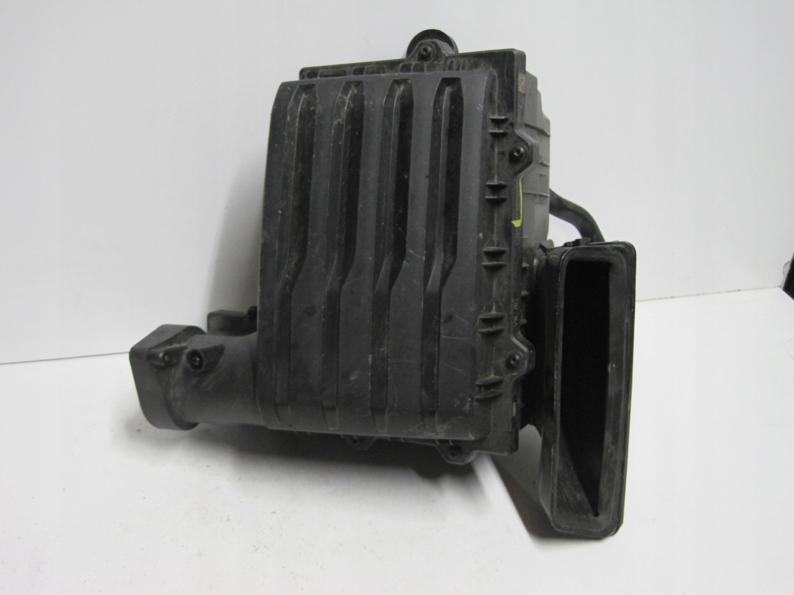 Luftfilterhus VW Passat B8 OEM 5Q0129620D image 2