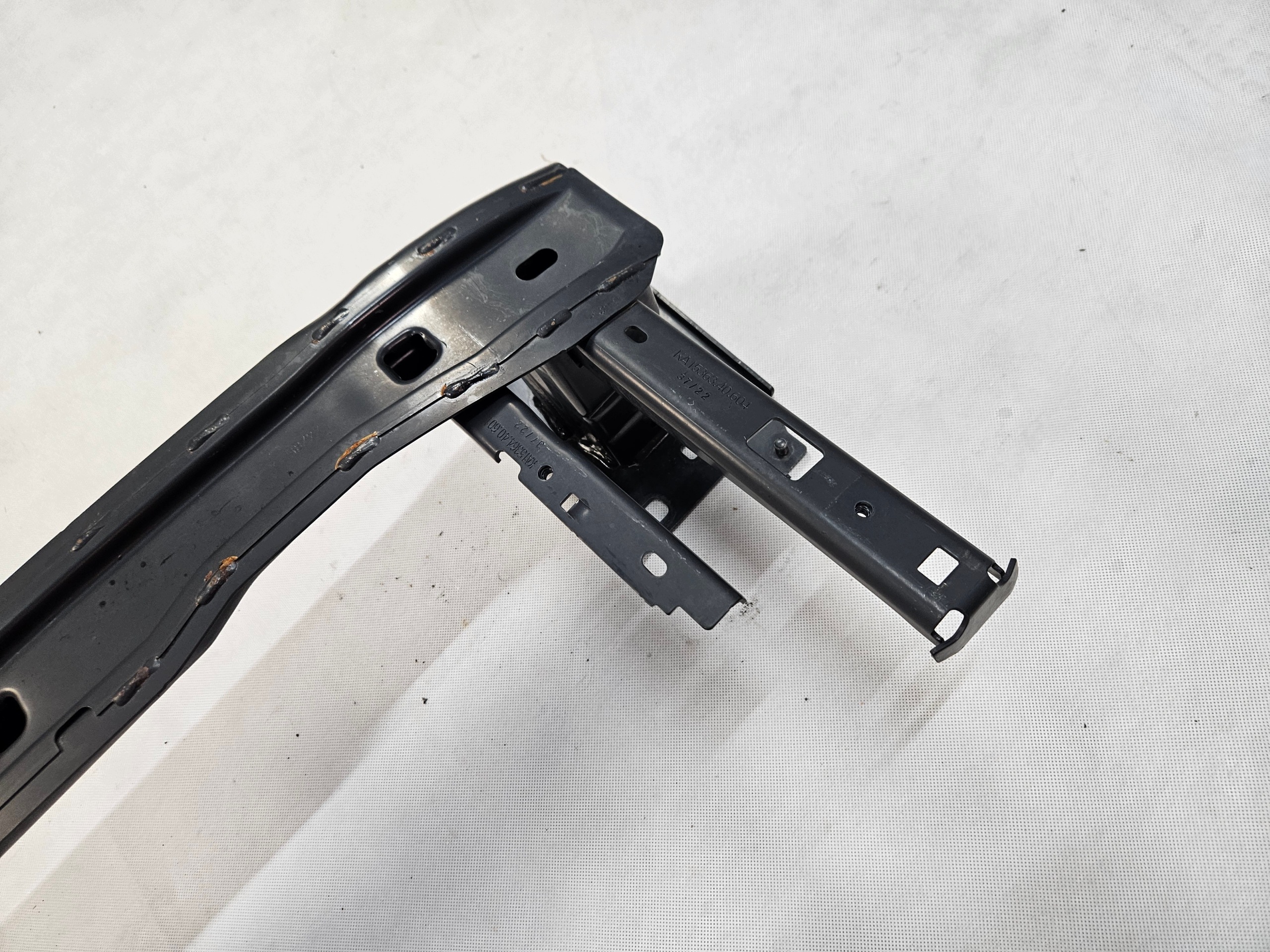 Viga parachoques delantera Skoda OE OEM 5E3807109 Usada image 4