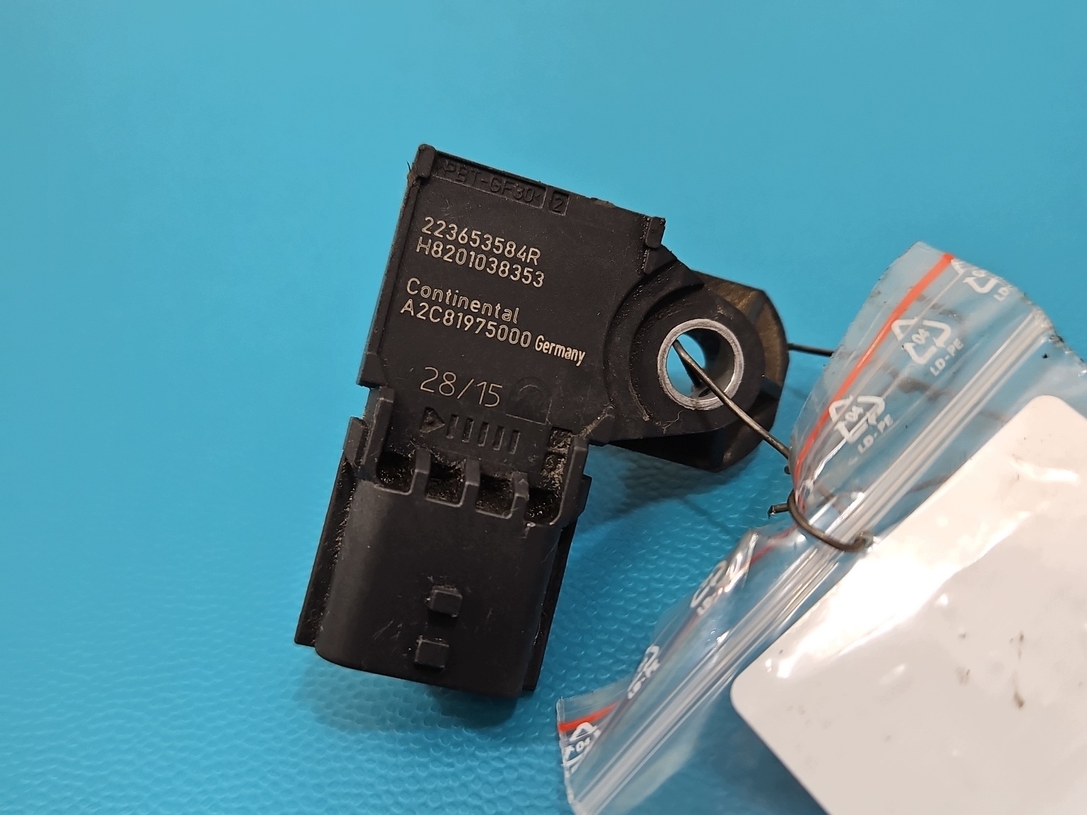 Mercedes OM607 Paineanturi OEM 223653584R