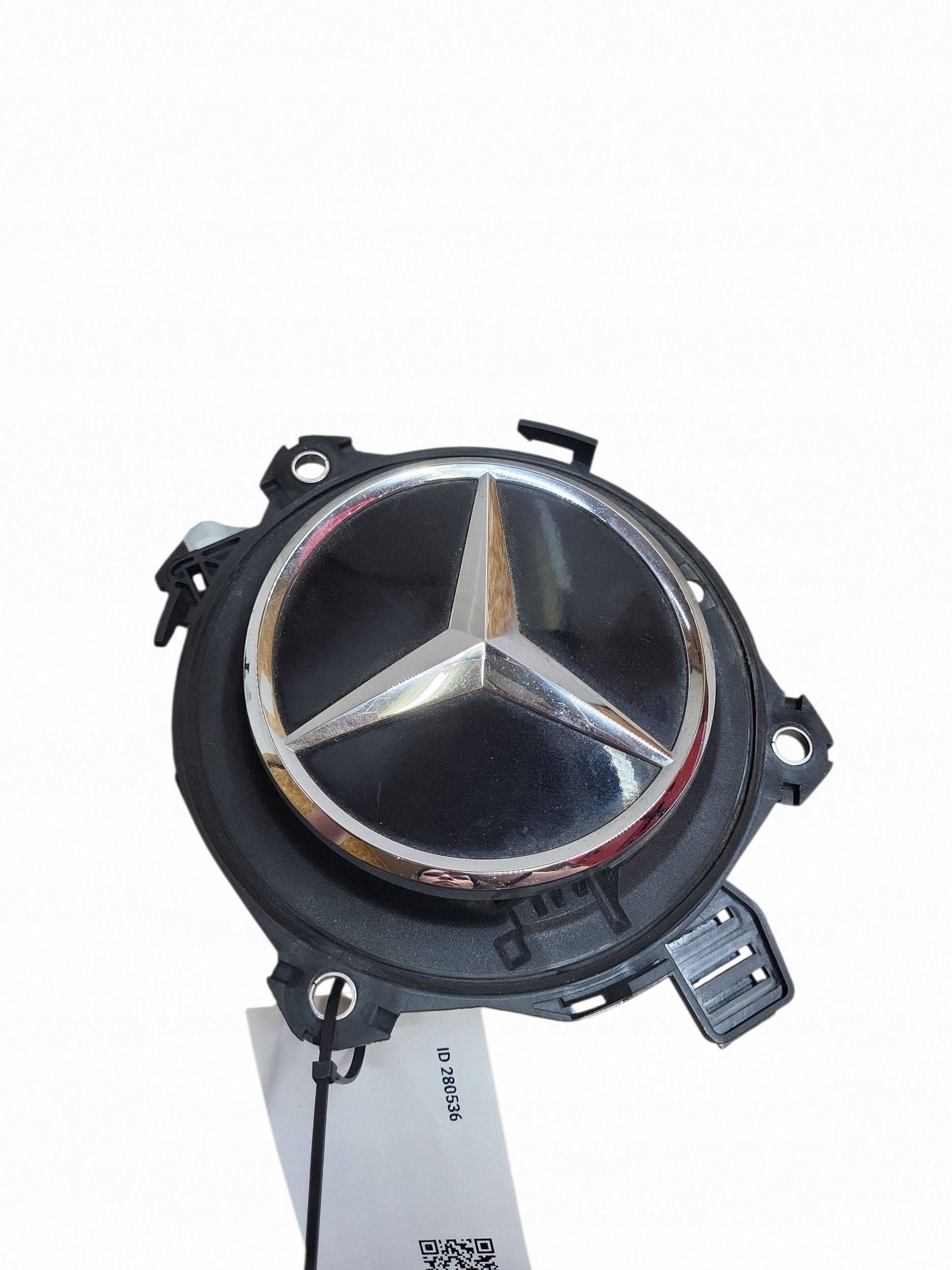 Mercedes EQE 300 Kofferraumschloss-Emblem OEM A0997504500 image 2