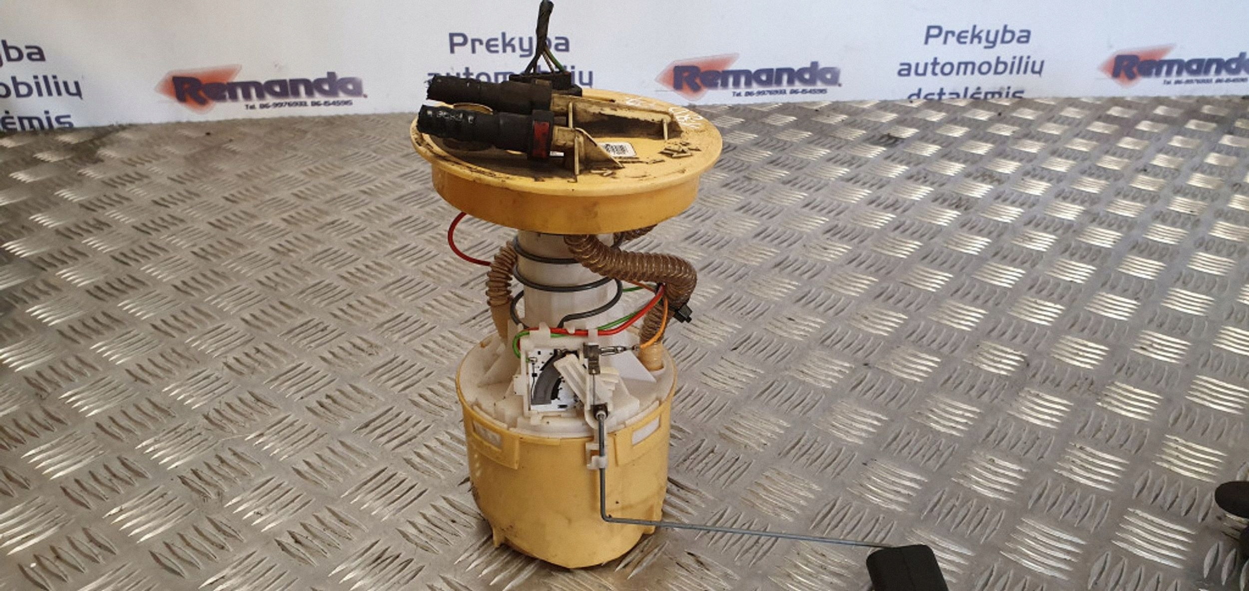 Pompe à carburant Ford OE OEM 3M519275 Focus MK2 image 2