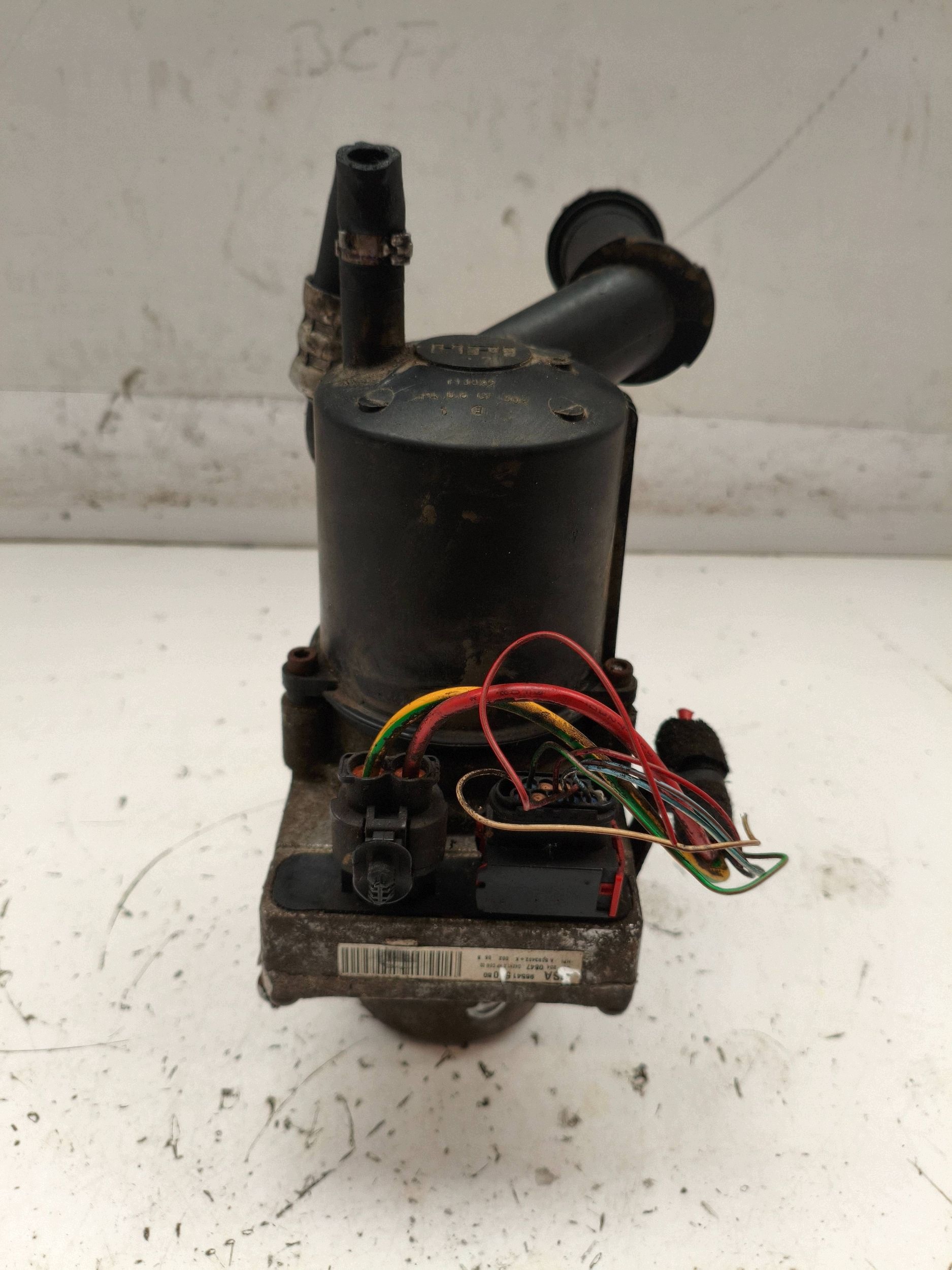 Pompe de direction OEM 9654151080 pour Peugeot 307 image 3