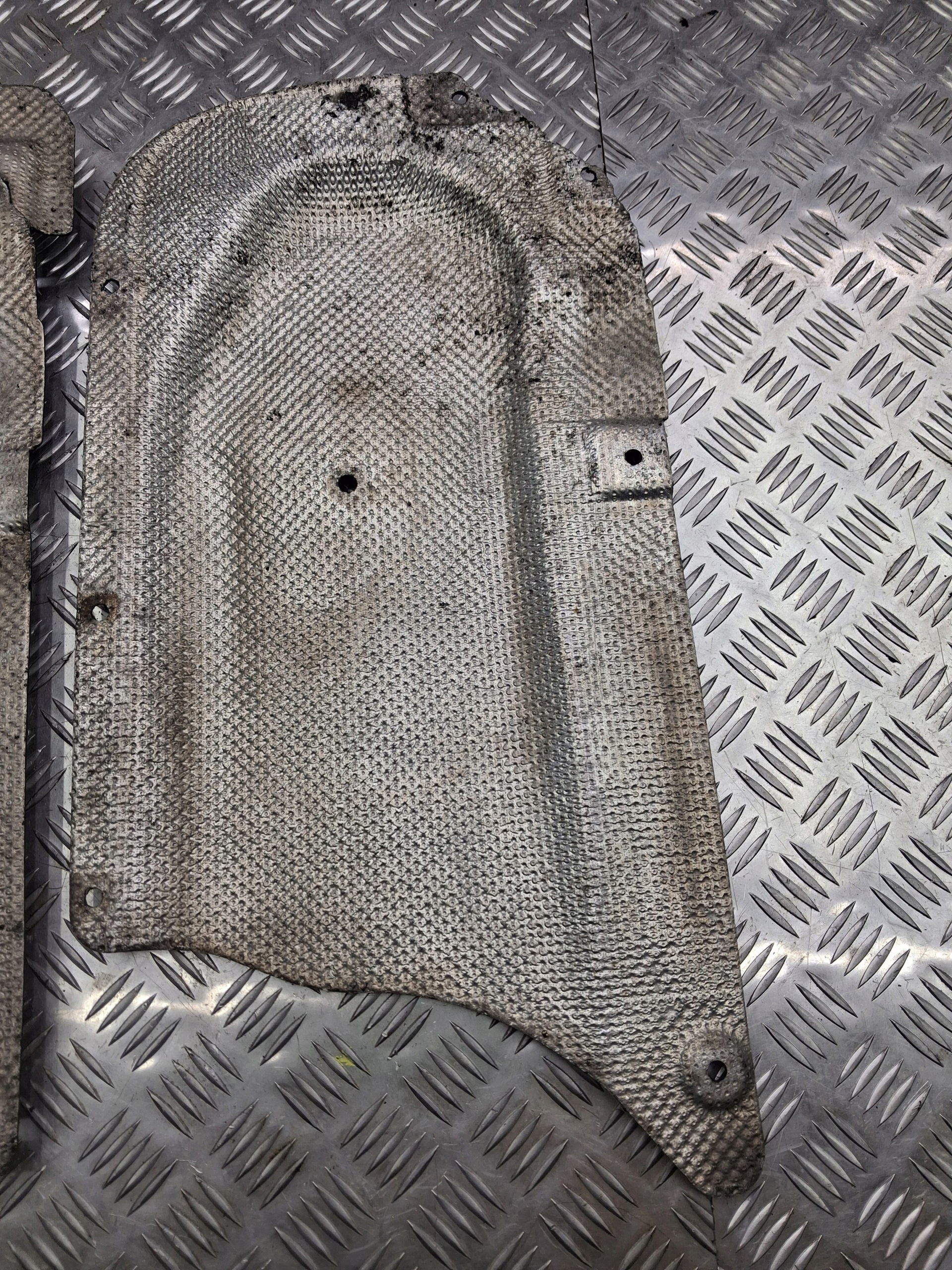 Protector térmico escape OEM 7265262 BMW 5 F10/F11 image 7