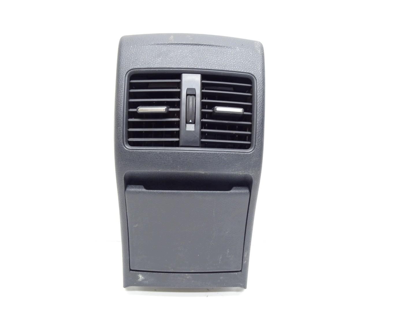 Grille de ventilation centrale Mercedes A W176 OEM A1766801050 image 4
