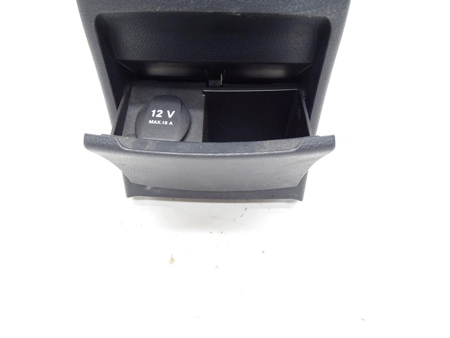 Grille de ventilation centrale Mercedes A W176 OEM A1766801050 image 6
