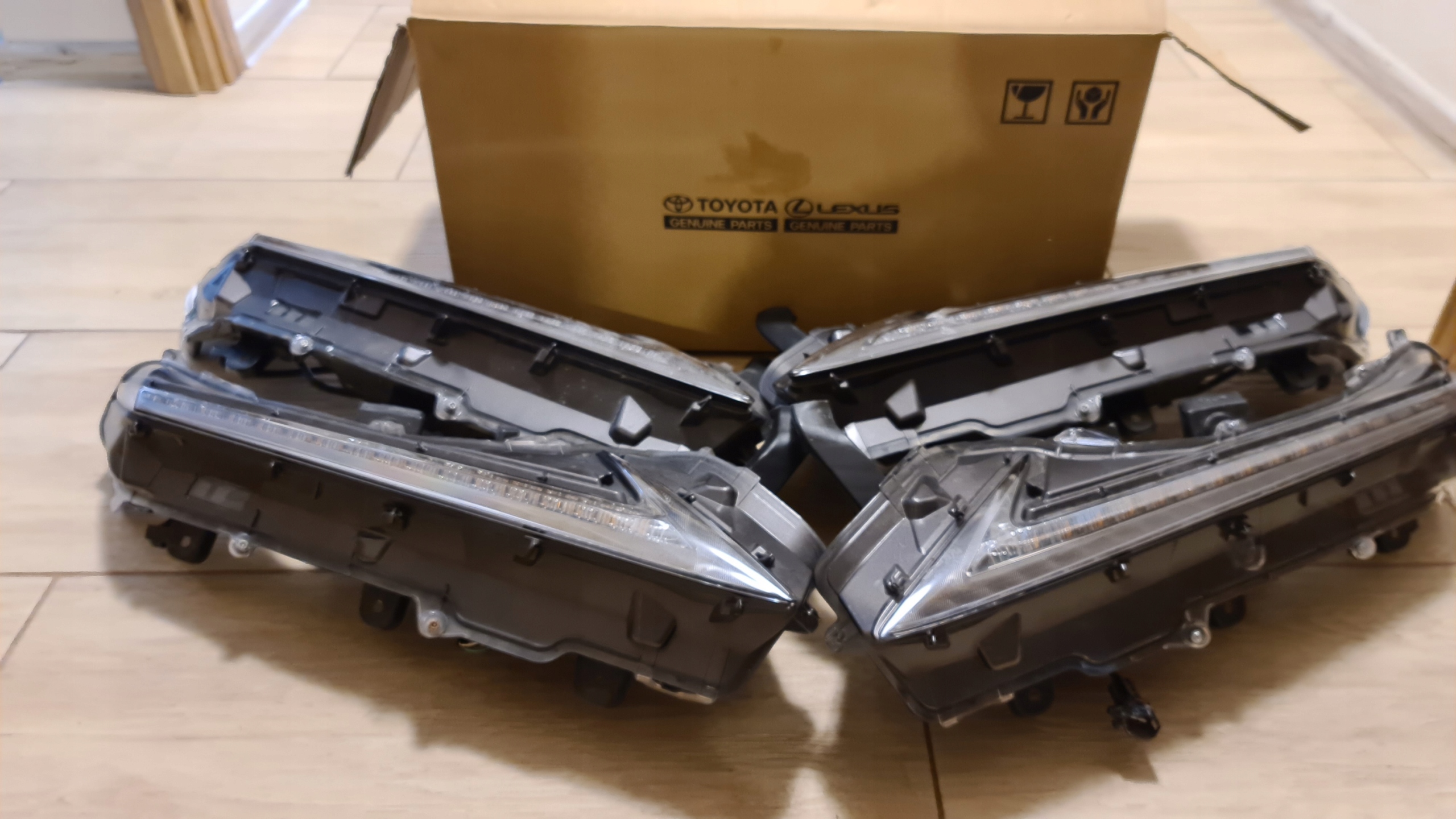DRL Xenon LED Valo Lexus NX OEM A81610-78040