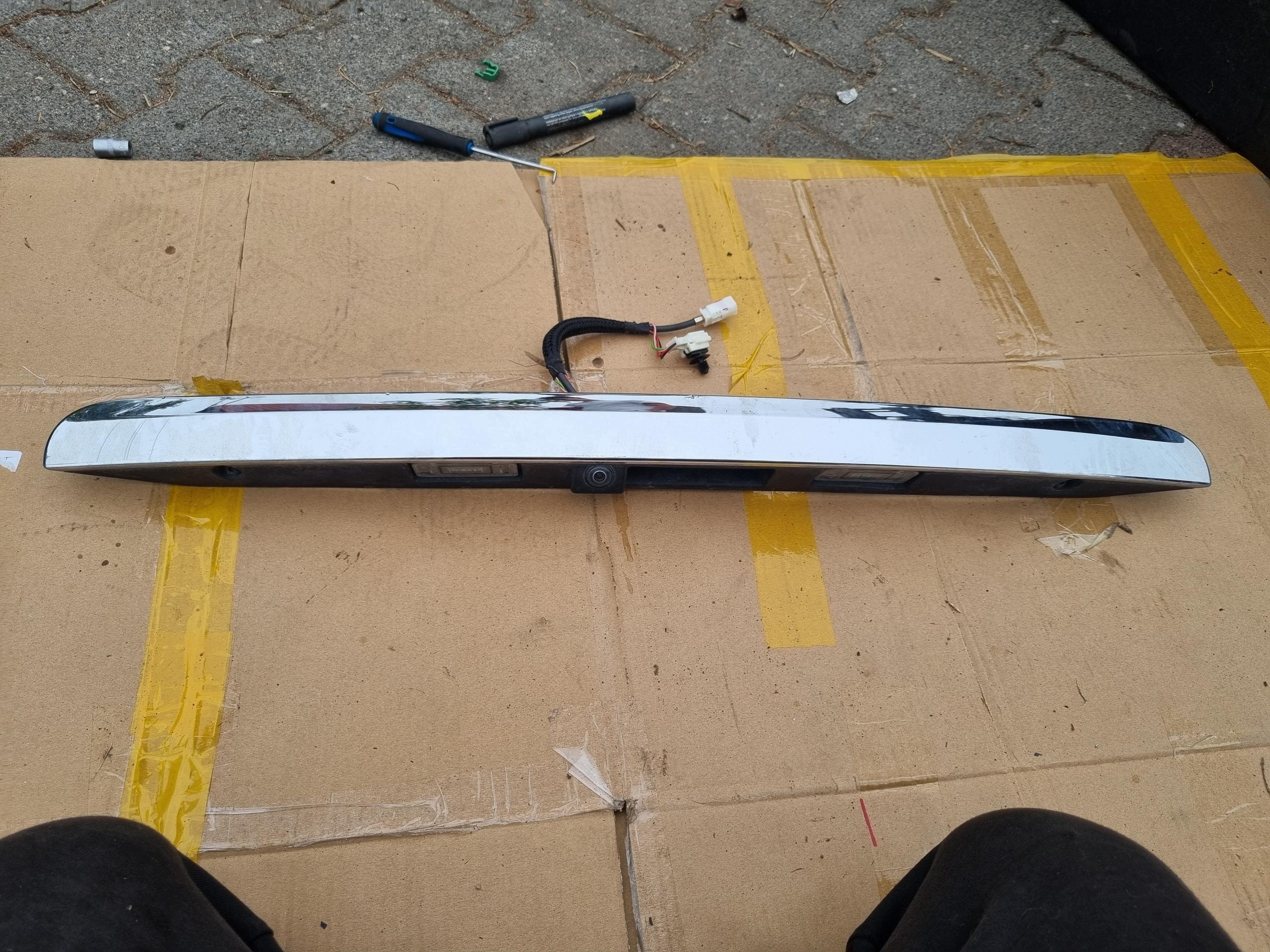 Mercedes-Benz baklucklist OEM A2467406600 image 2