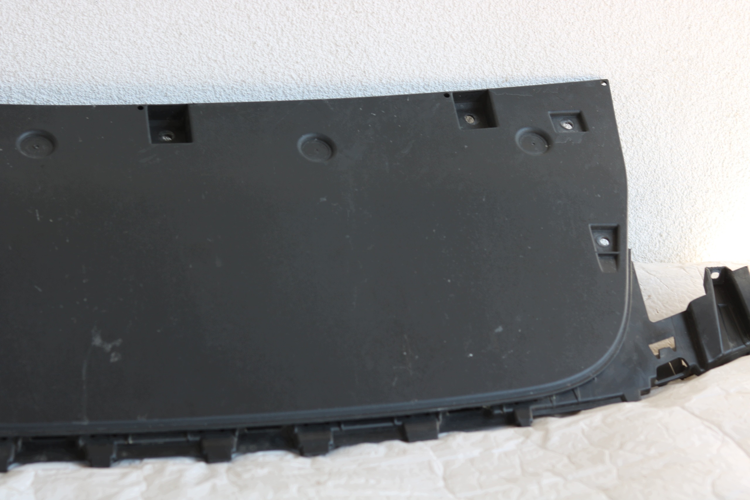 OEM 14A805915 VW ID.7 Framstötskåps Spoiler image 5