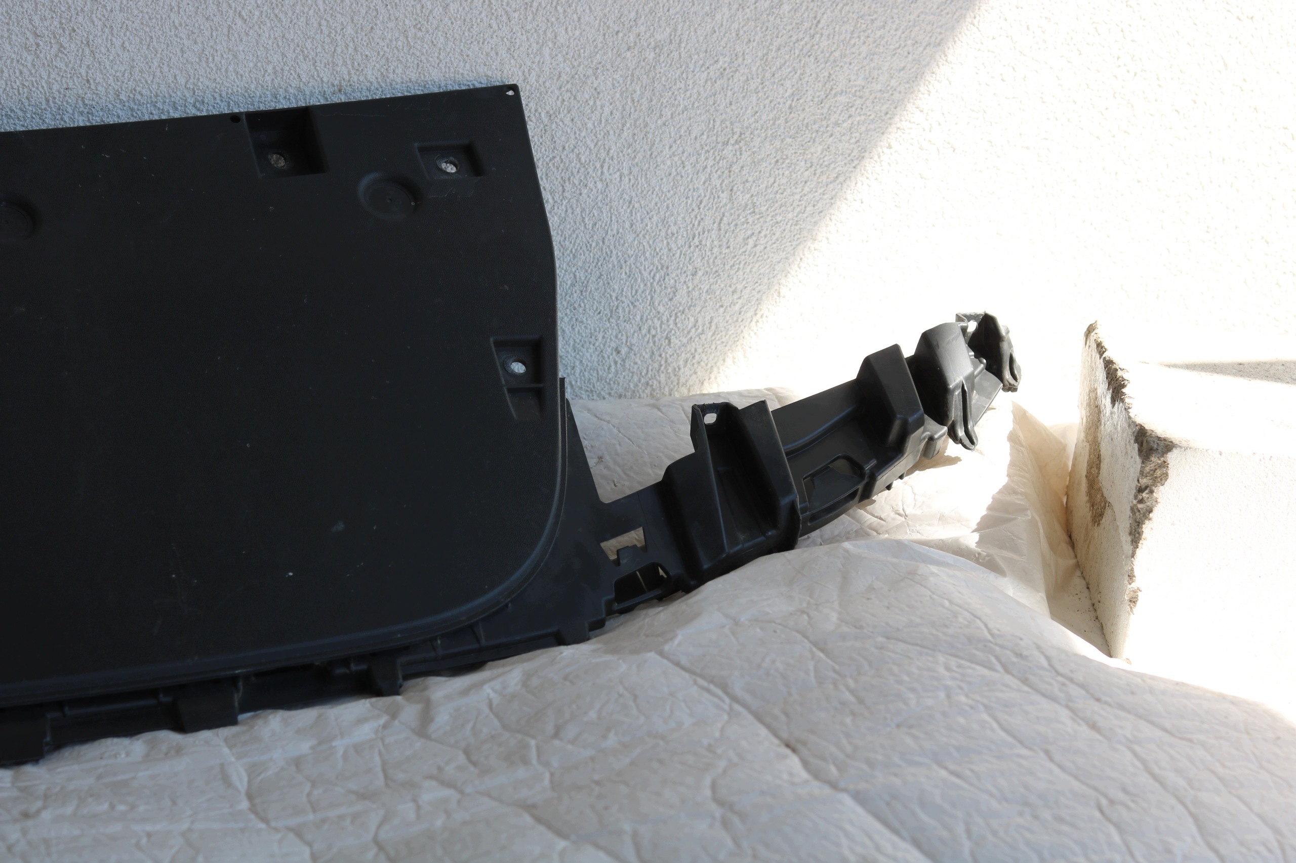 OEM 14A805915 VW ID.7 Framstötskåps Spoiler image 6