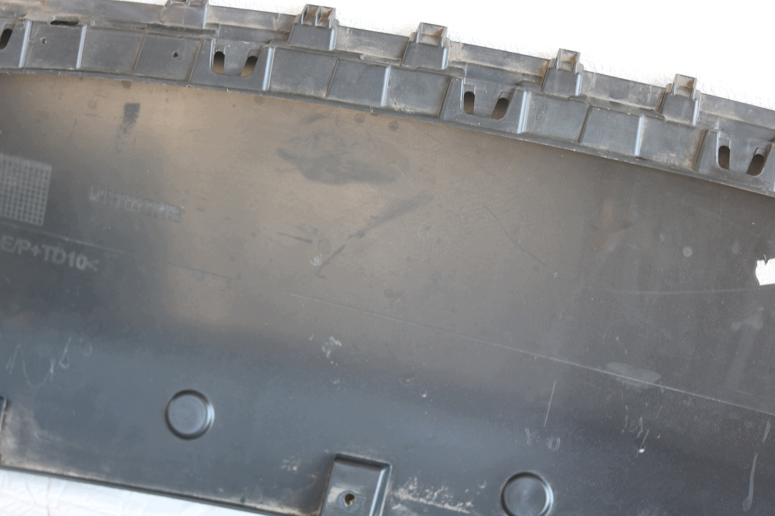 OEM 14A805915 VW ID.7 Framstötskåps Spoiler image 8