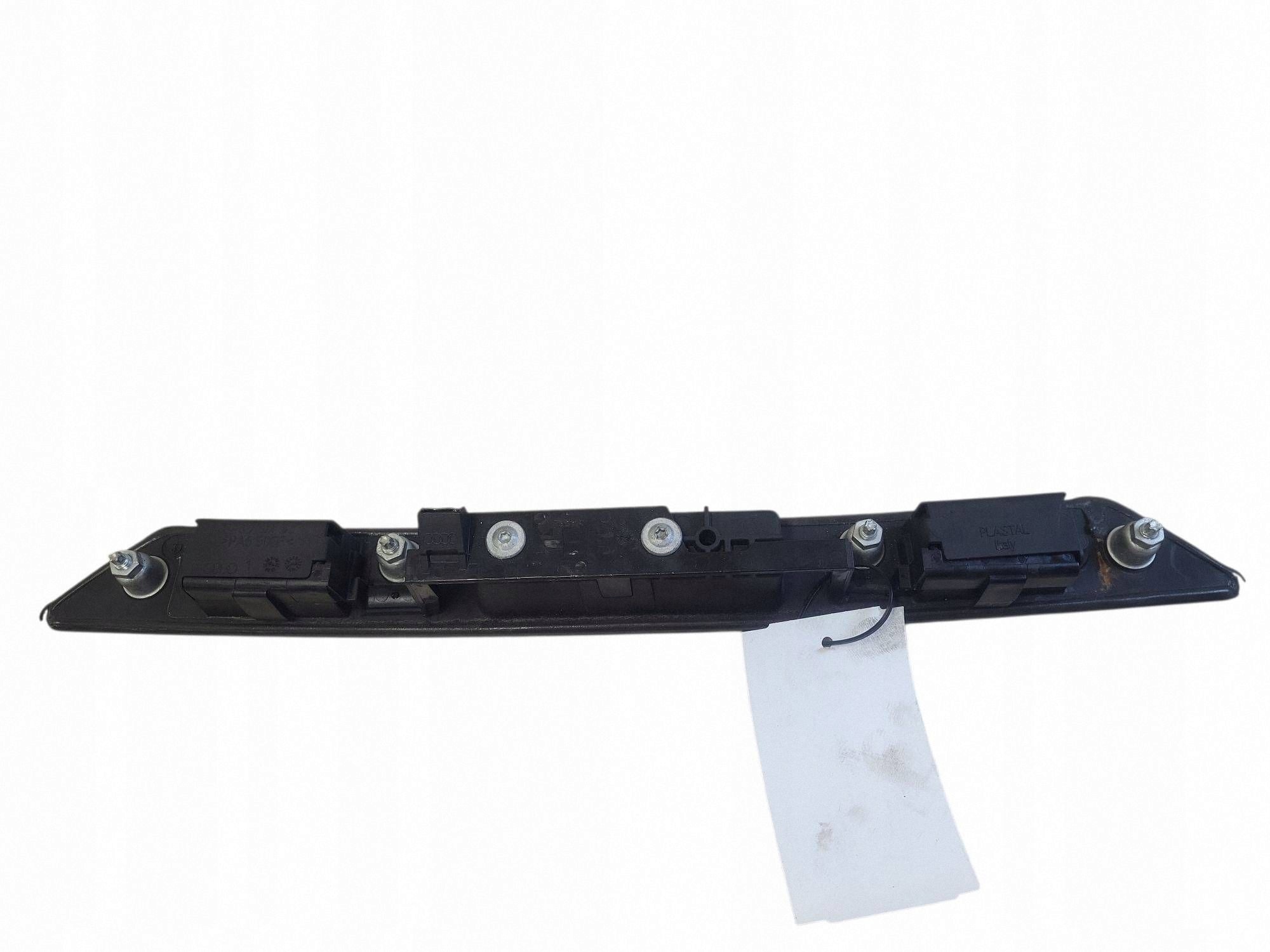 OEM 8P48275743FZ Takaluukunauha Audille