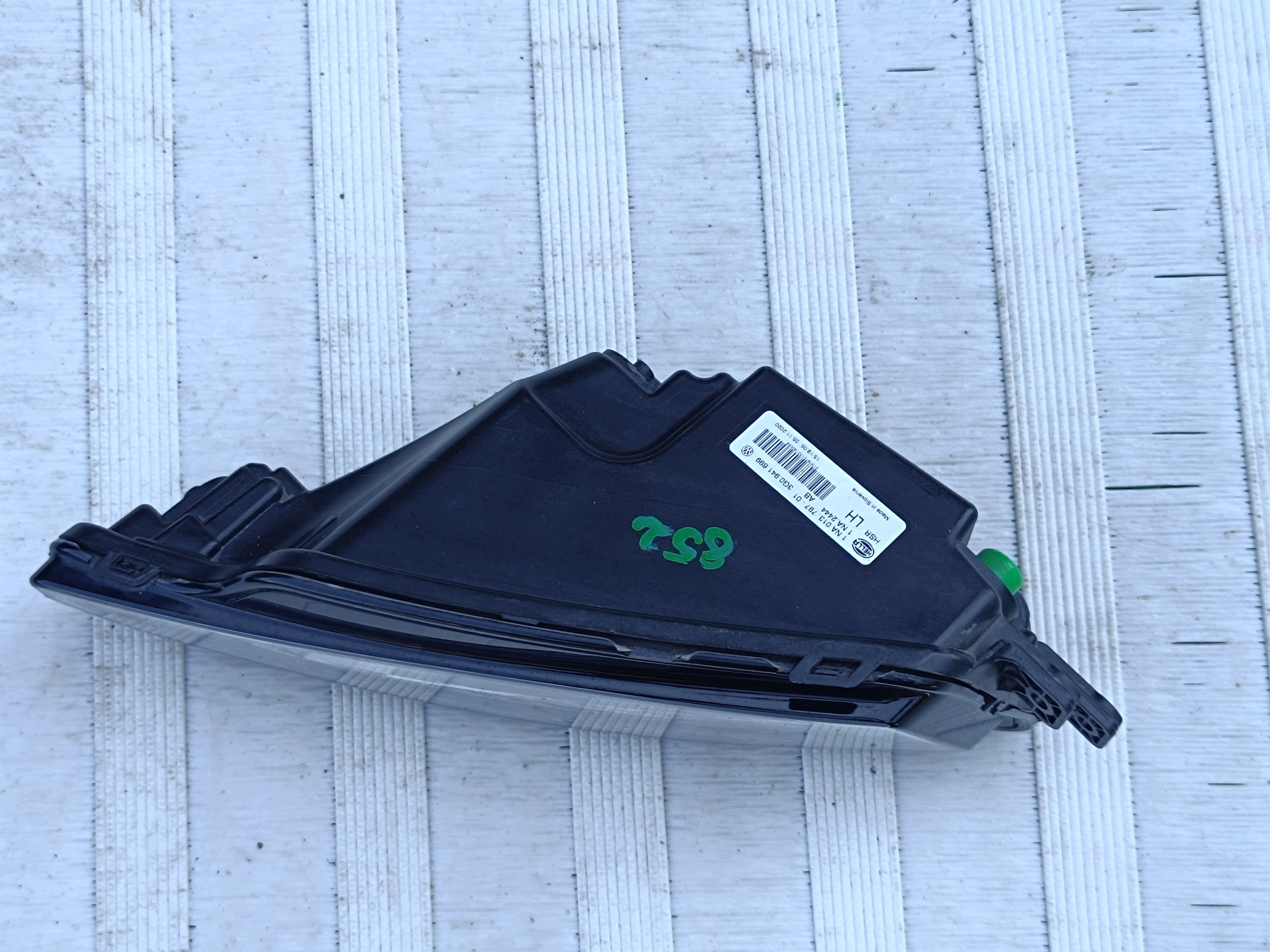 VW Passat B8 Vasen Etuvalo Halogeeni OEM 3G0941699