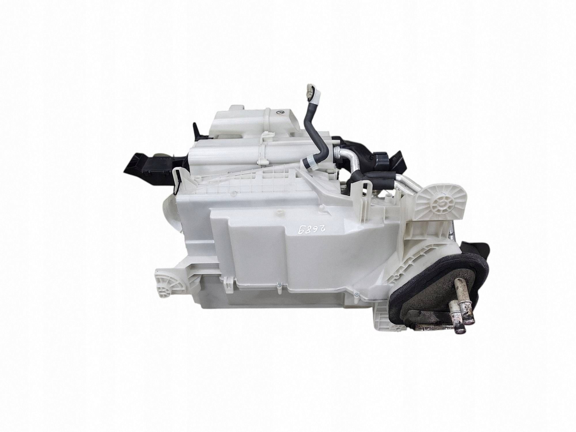 Mazda lämmitysydin OEM GA041GHP9 Mazda 6 Estate:lle image 2