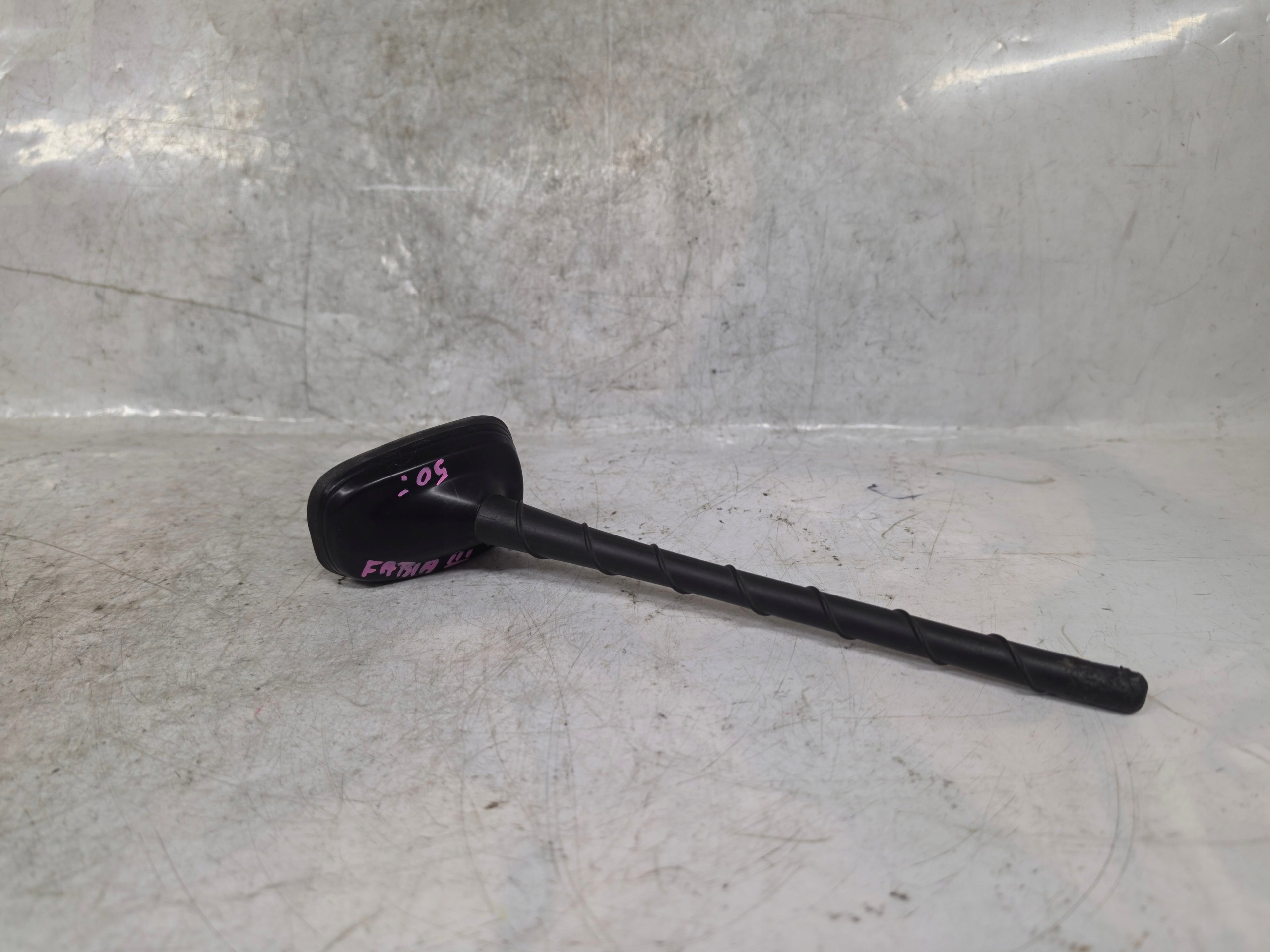 Kattotuuletin Skoda Rapid 6C0035501A