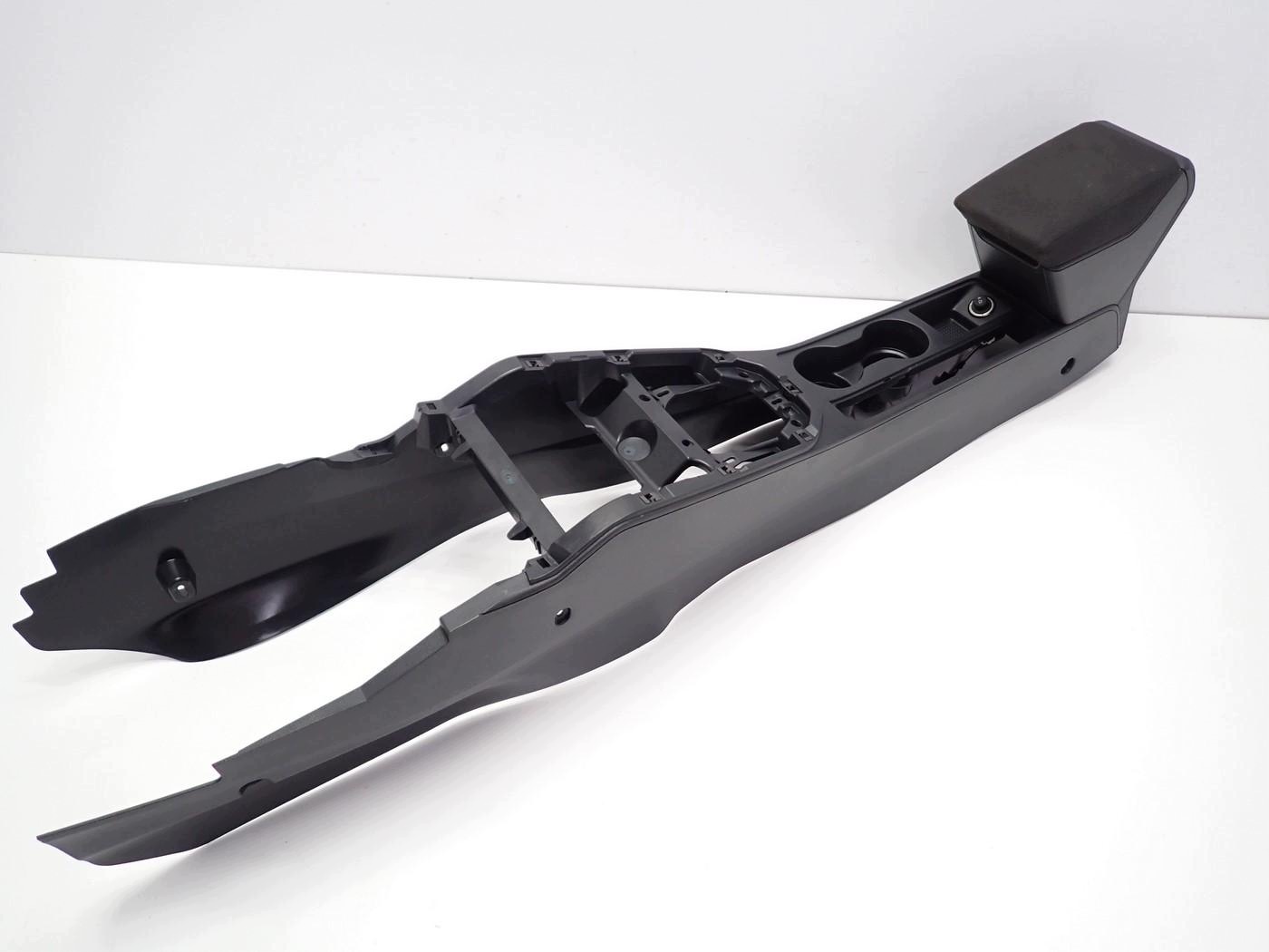 Käsinojatunneli OEM 6F0864207AH SEAT Aronalle
