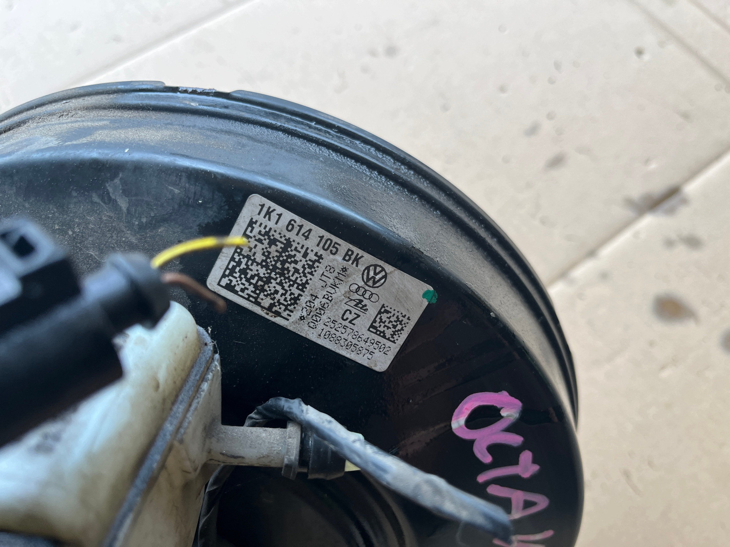 Audi A3 S3 8P Jarruapupumppu OEM 1K1614105BK