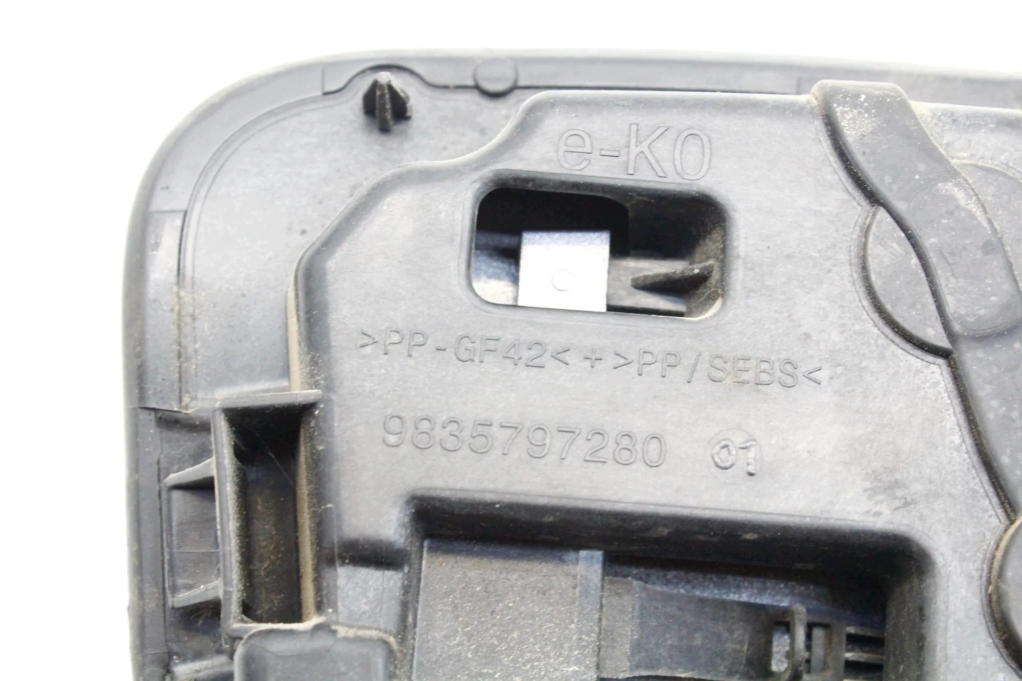 OEM 9835797280 Pescoço / Insert de Enchimento - Usado image 4