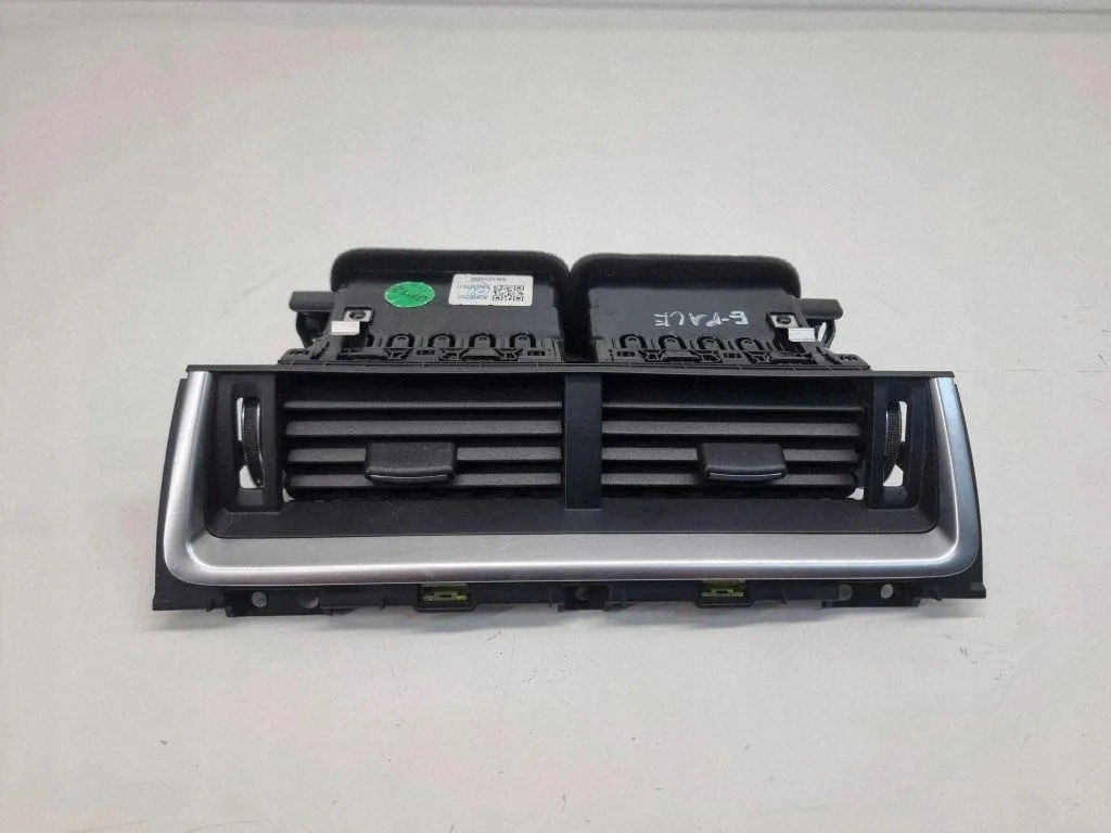 Grilles de ventilation tableau de bord Jaguar E-Pace 2019 OEM J9C3014L21A image 2