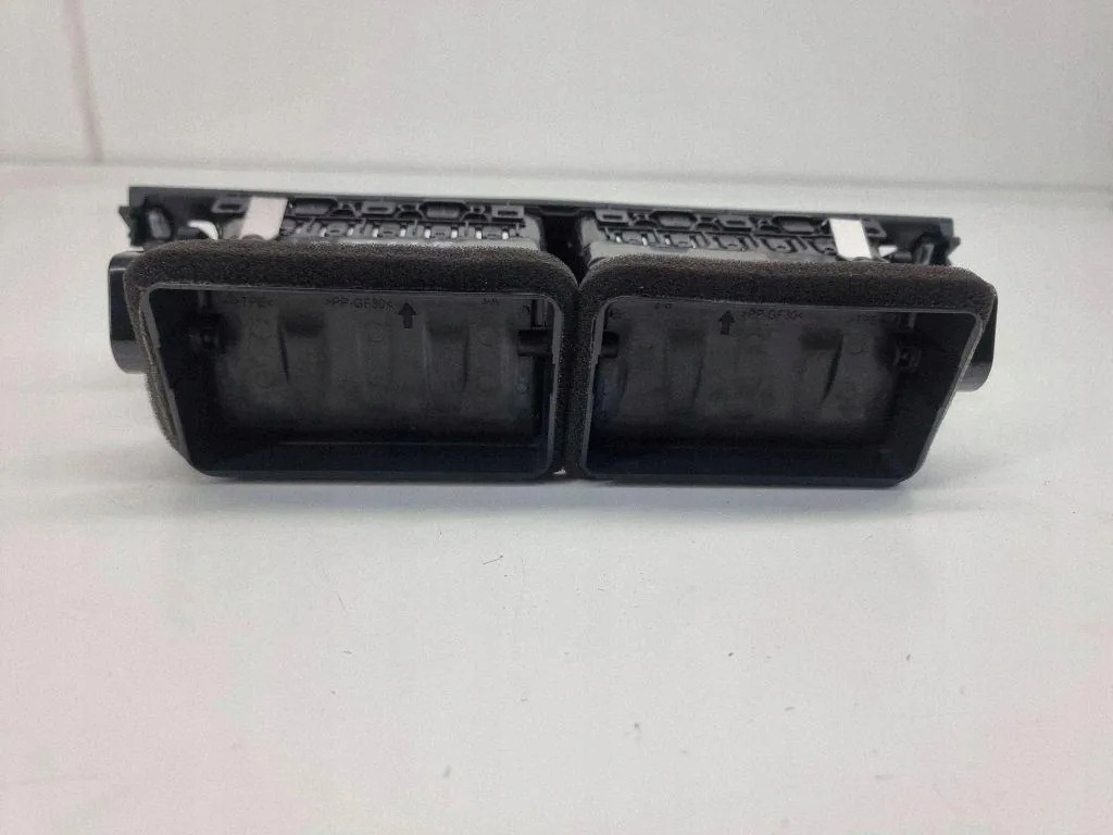 Grilles de ventilation tableau de bord Jaguar E-Pace 2019 OEM J9C3014L21A image 4