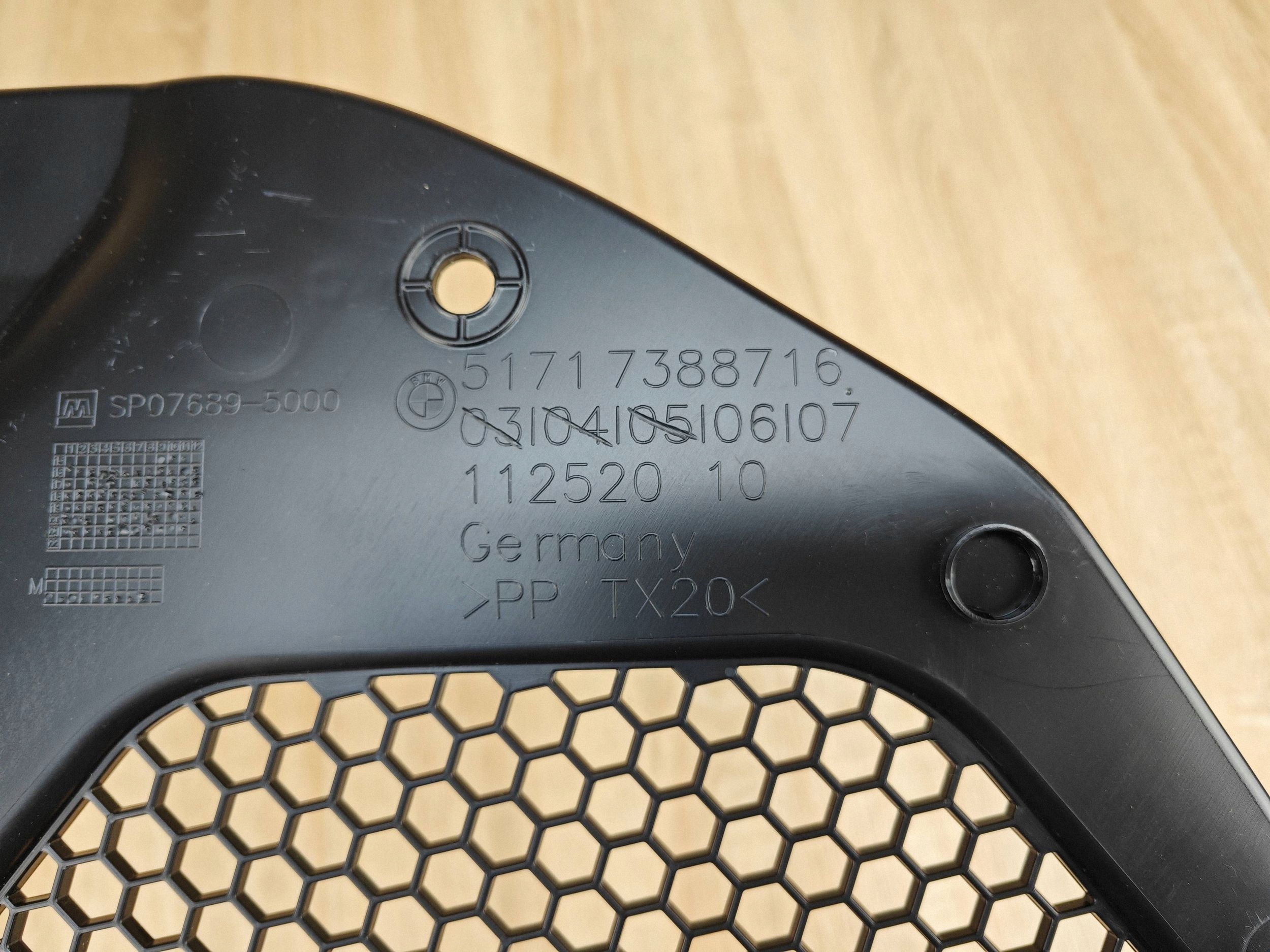 BMW OEM 7388716 Rechte Windschutzscheibenabdeckung - Gebraucht image 3