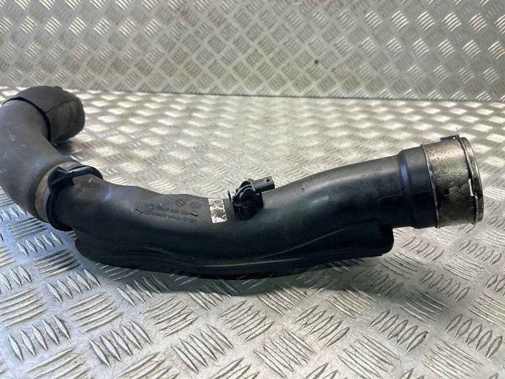 OEM 7807986 Intercoolerrör för BMW X5 X6 30D image 3
