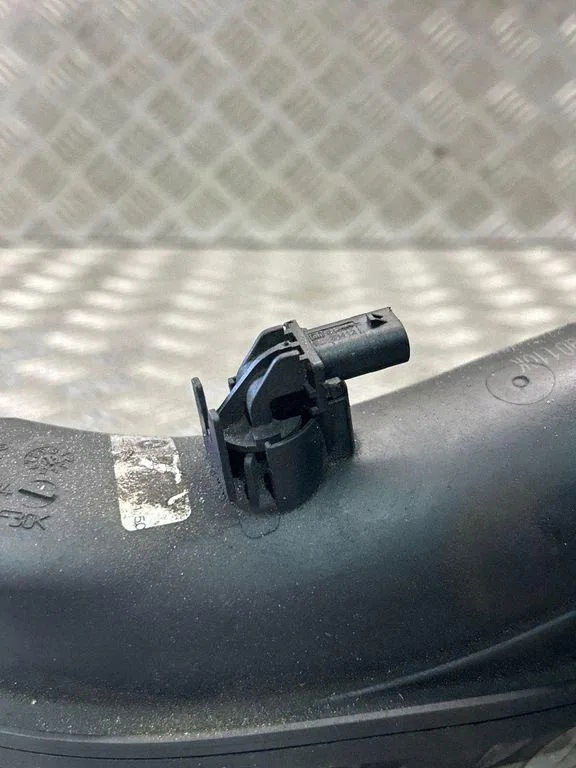 OEM 7807986 Intercoolerrör för BMW X5 X6 30D image 4