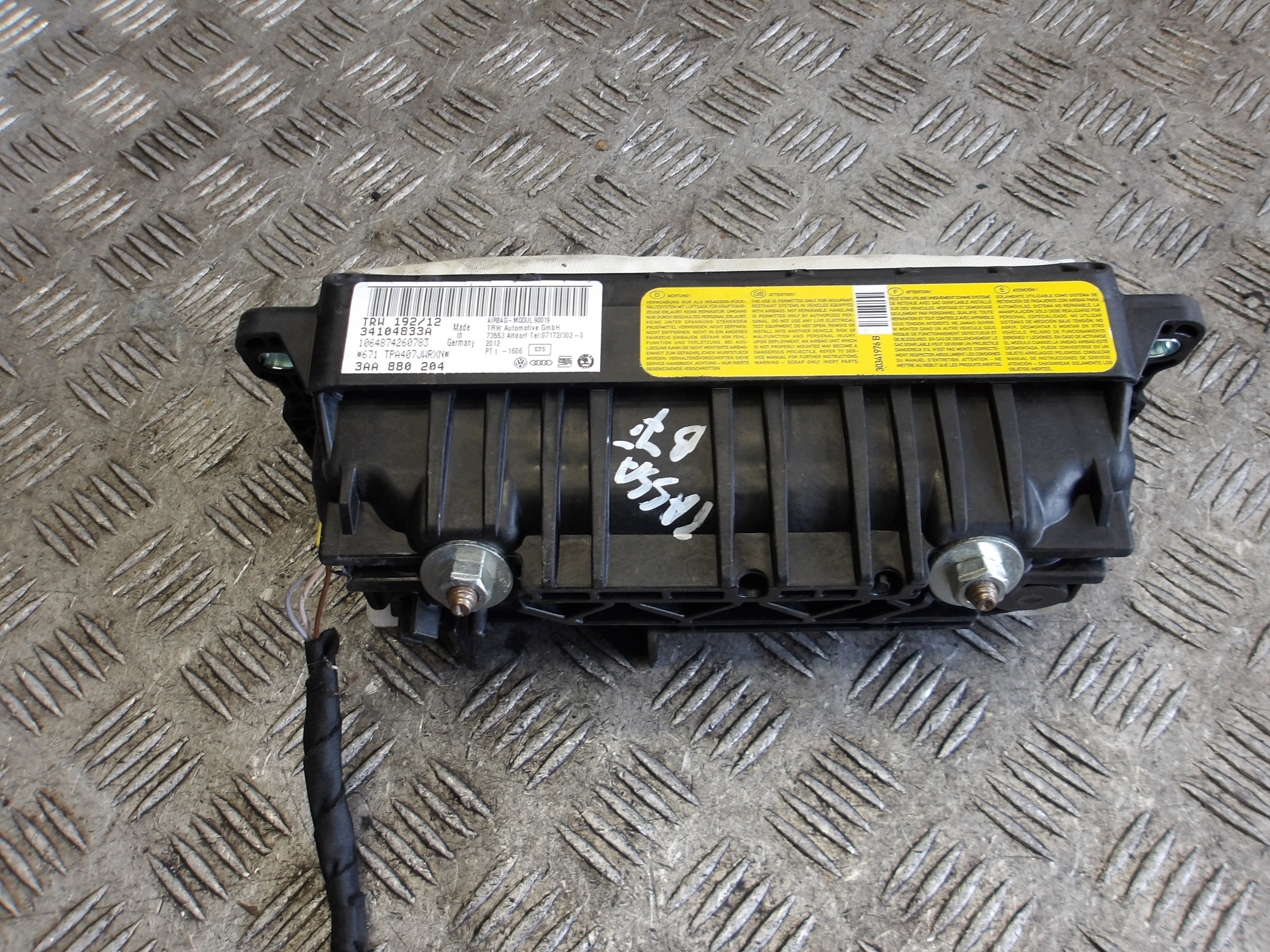 Matkustajan Airbag 3AA880204 VW Passat B7:lle