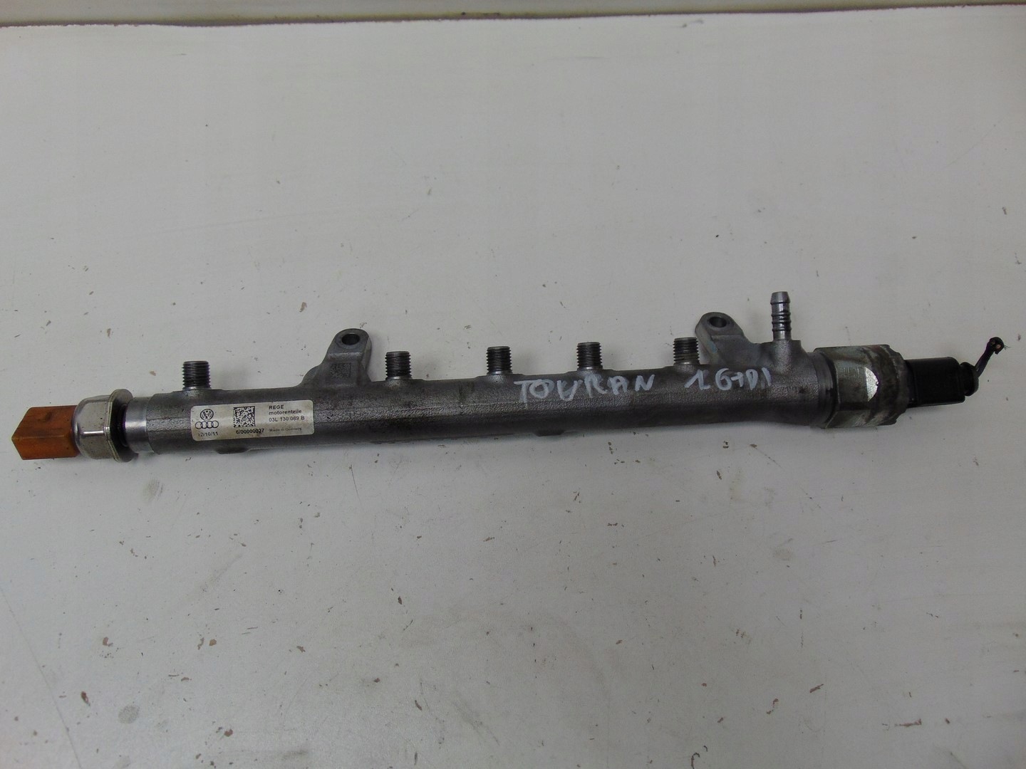 Inspuitrail sensor OEM 03L130089B voor 1.6 TDI