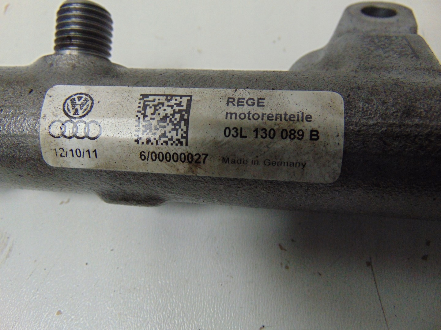 Sensor de rampa inyección OEM 03L130089B 1.6 TDI image 3