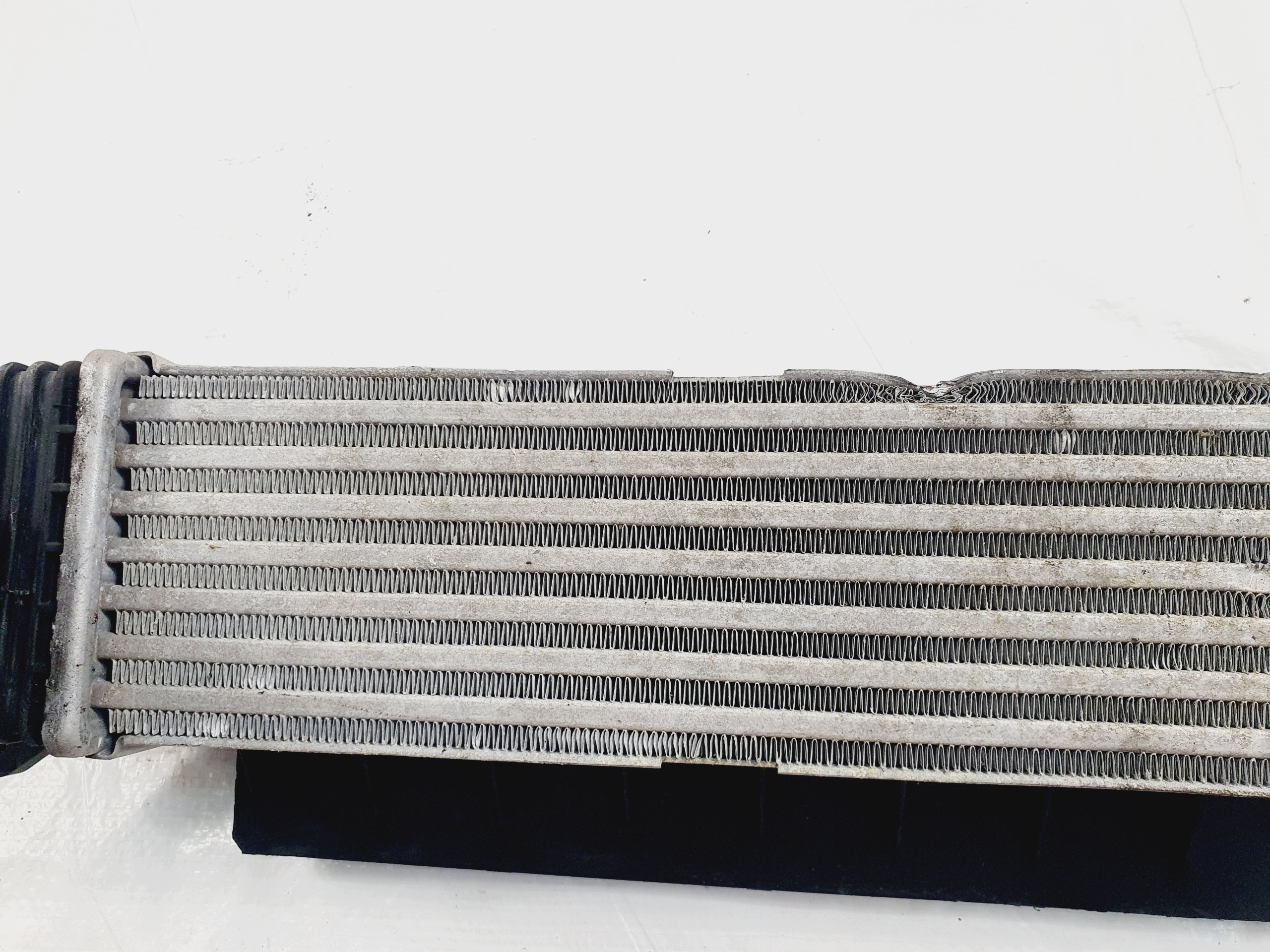 Intercooler Hyundai Kona OEM 28270-07630 Usado image 4