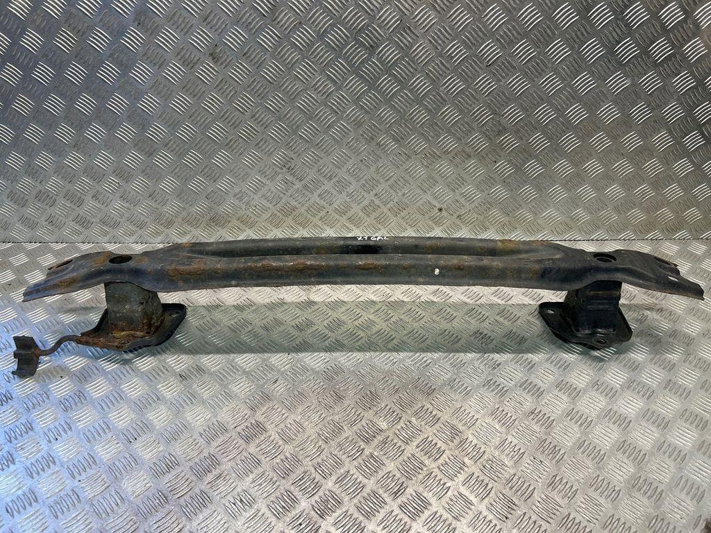 BMW X1 E84 LCI bakstötskåpsförstärkning OEM 2990162 image 2