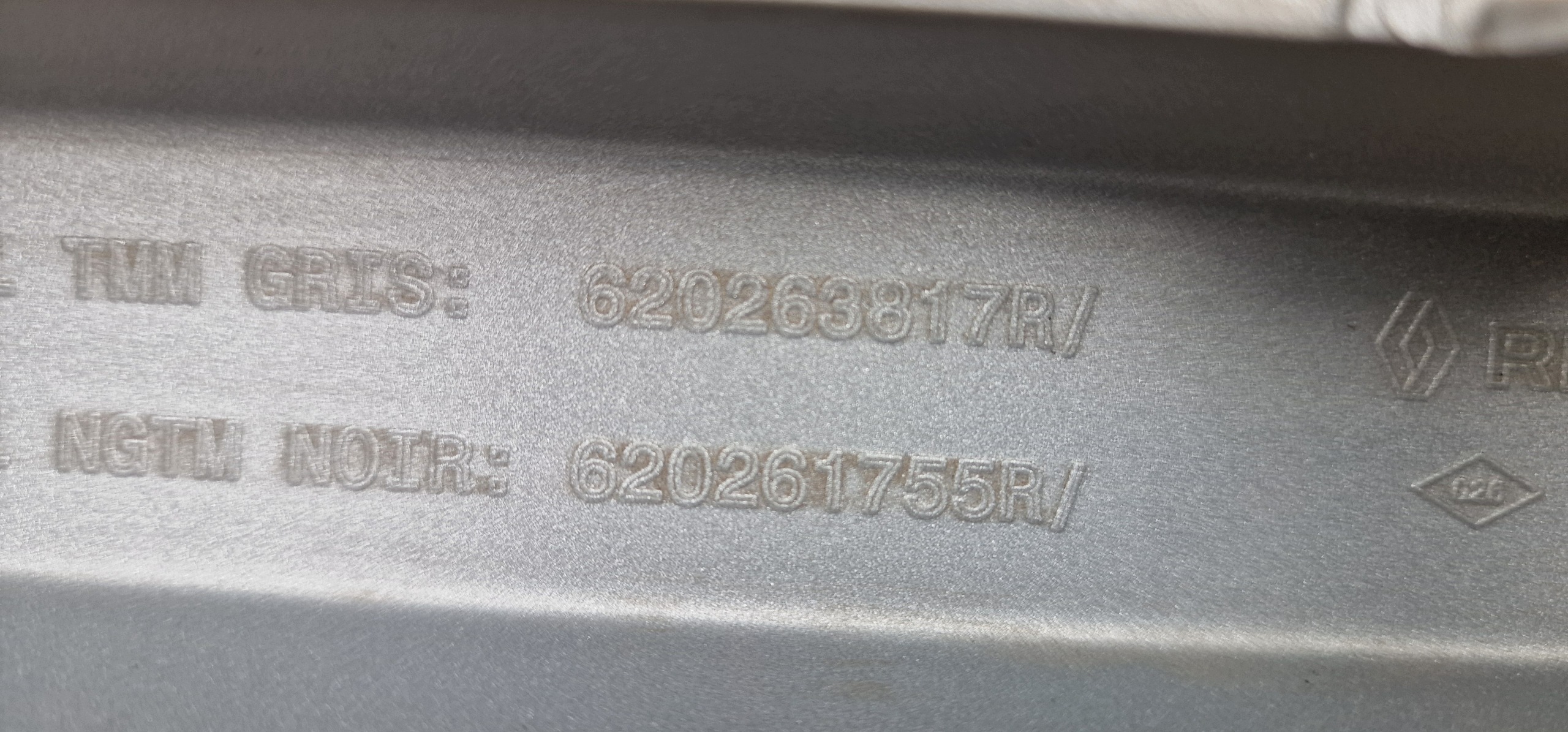 Spoiler avant OEM 620263817R pour Renault Kangoo image 4