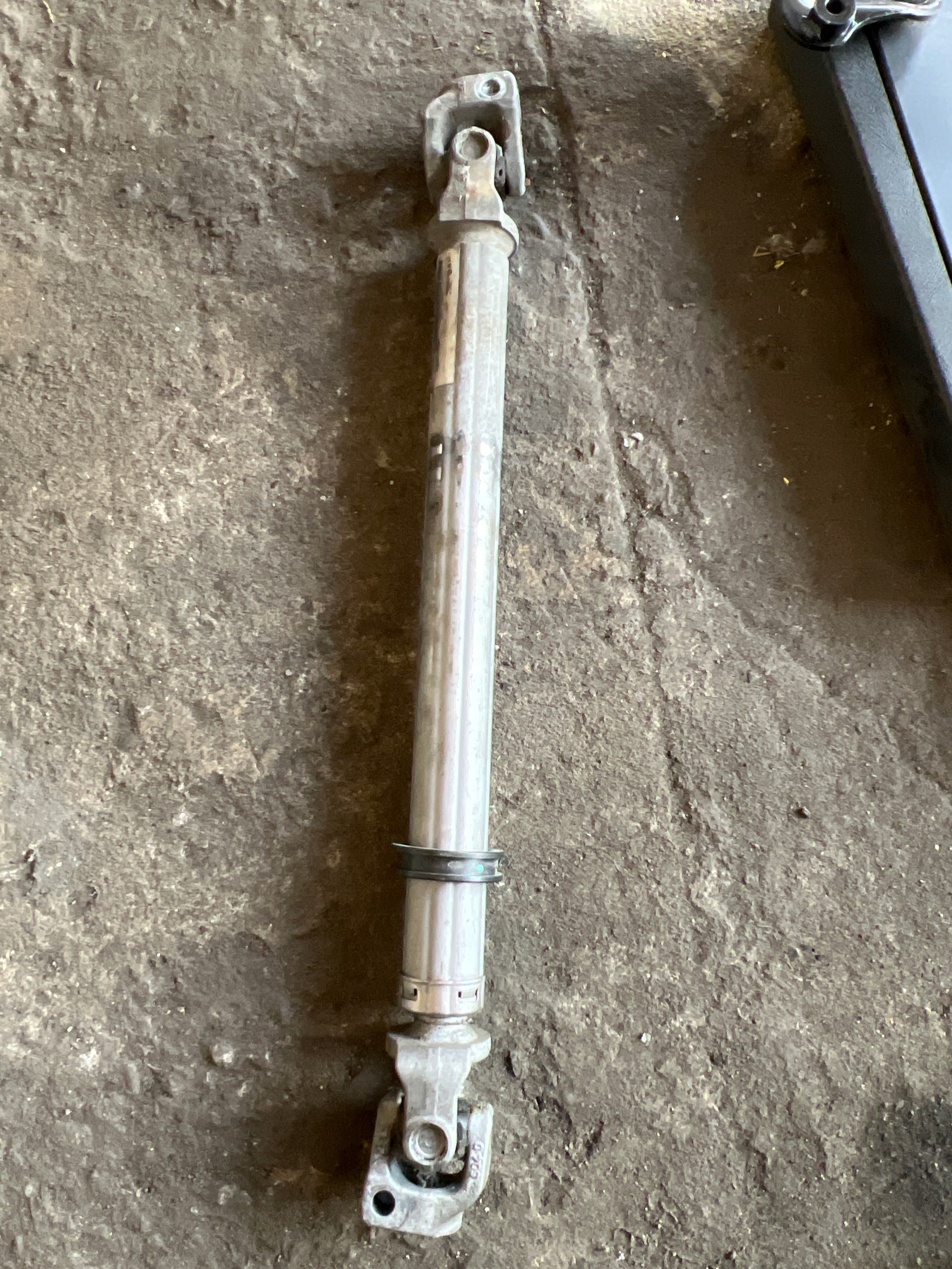 Ivecon ohjaussauva OEM 7035955345 - Käytetty